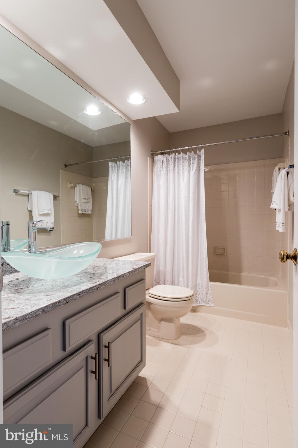 TRIPLE RIDGE - Residential