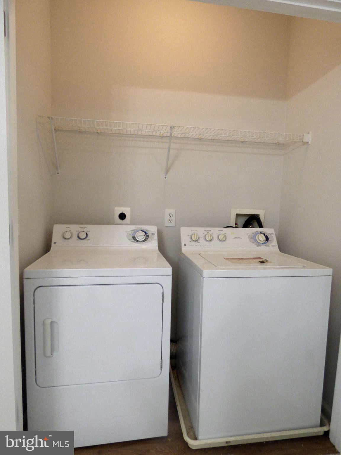 CHANTILLY PARK - Residential