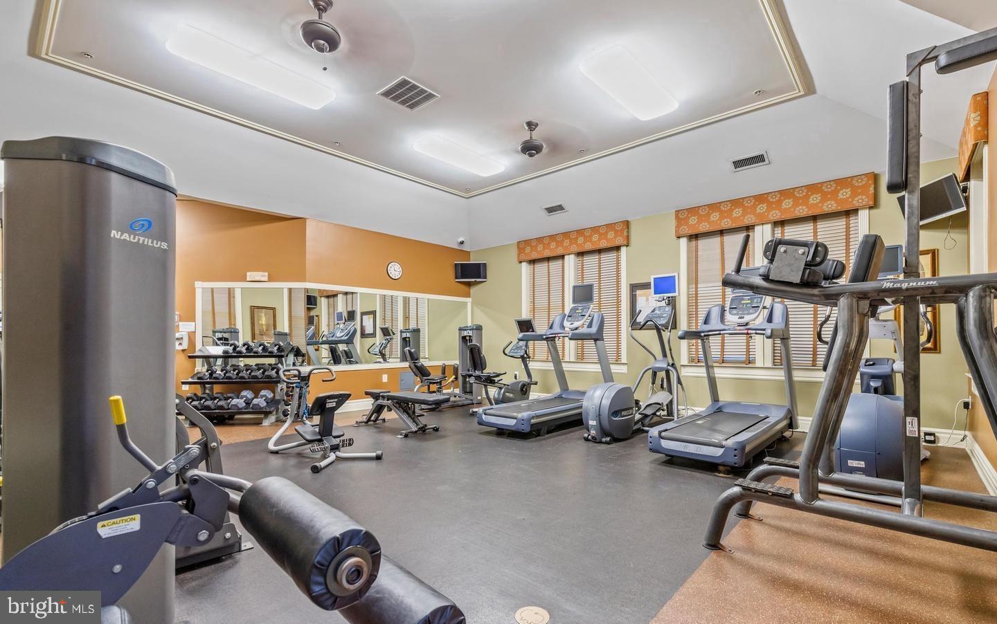 CHANTILLY PARK - Residential