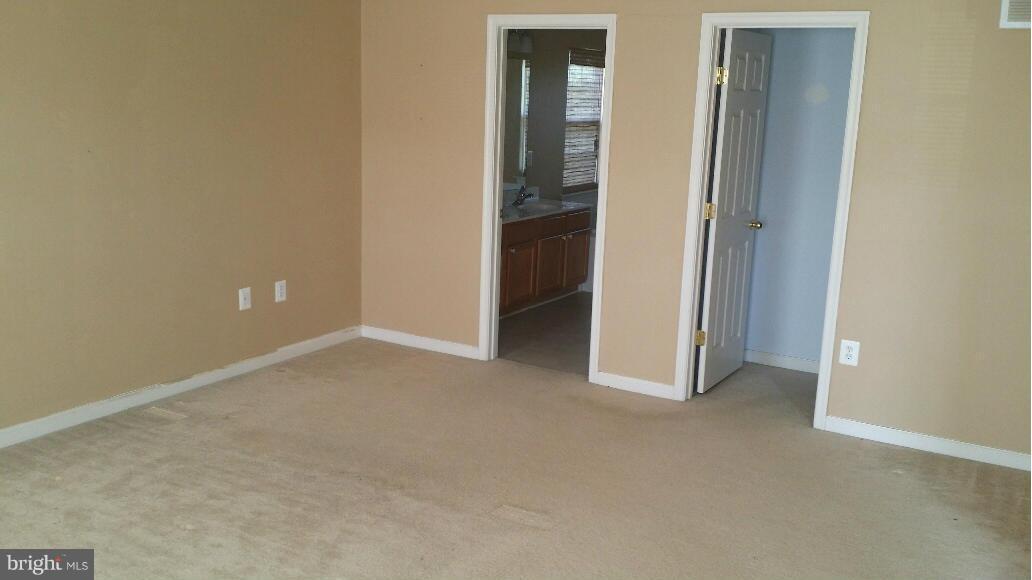 THE FALLS AT LEE'S PARKE - Residential