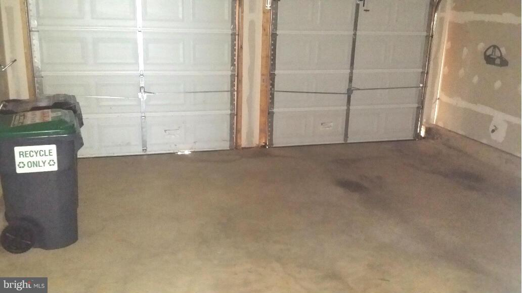 THE FALLS AT LEE'S PARKE - Residential