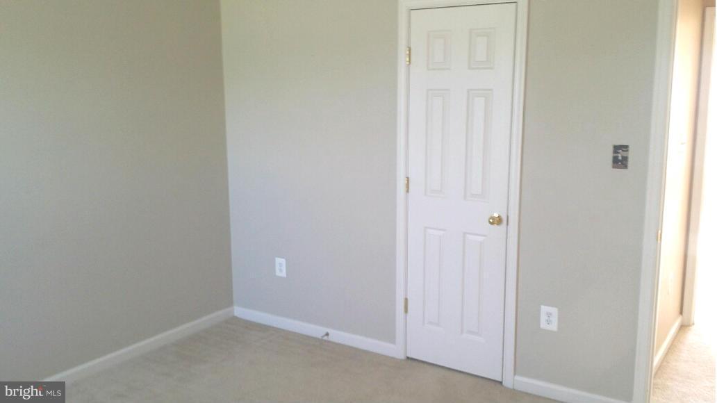 THE FALLS AT LEE'S PARKE - Residential