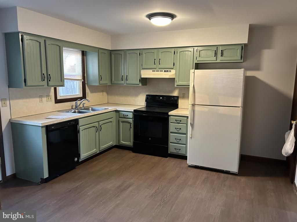 Photo of 467 S Plum Street, MOUNT JOY, PA 17552 (MLS # PALA2086660)