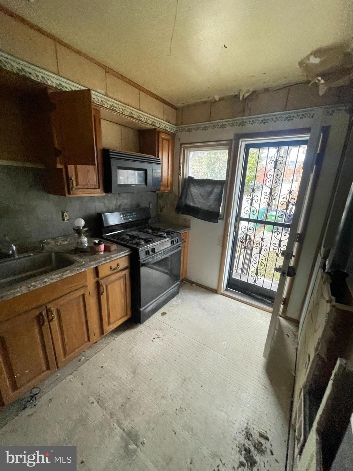 NEW NORTHWOOD - Residential