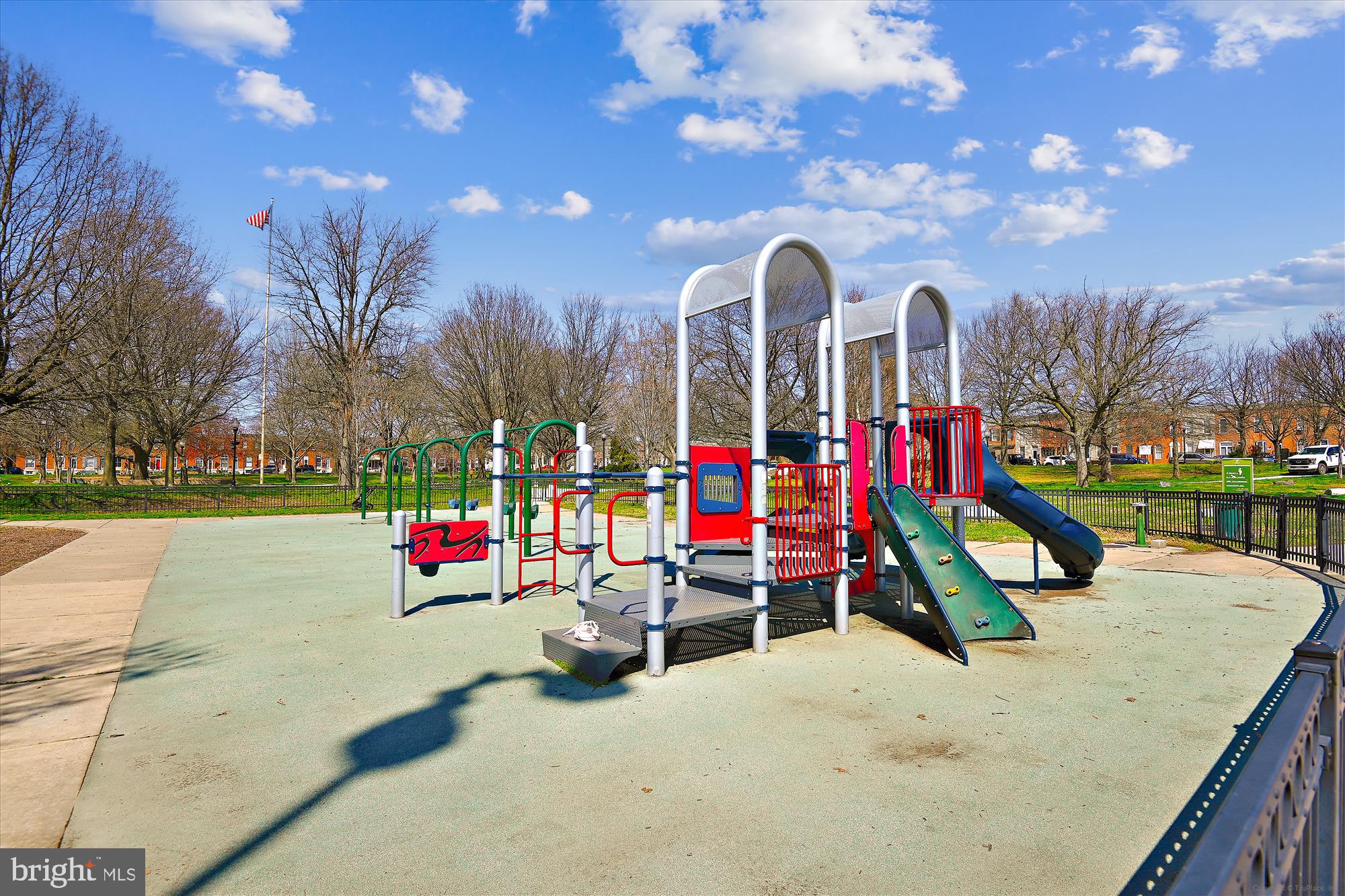 LOCUST POINT - Residential