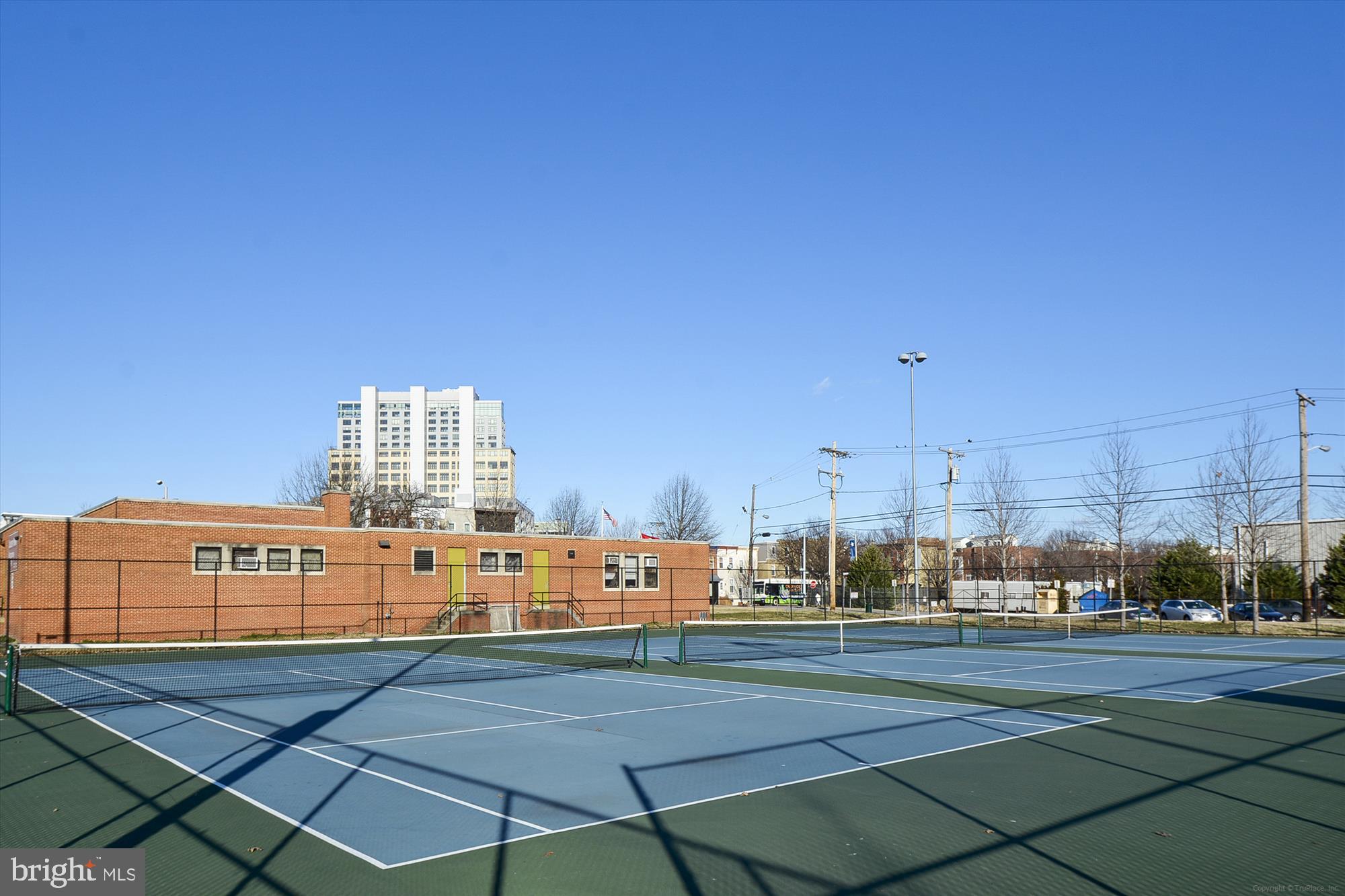 LOCUST POINT - Residential