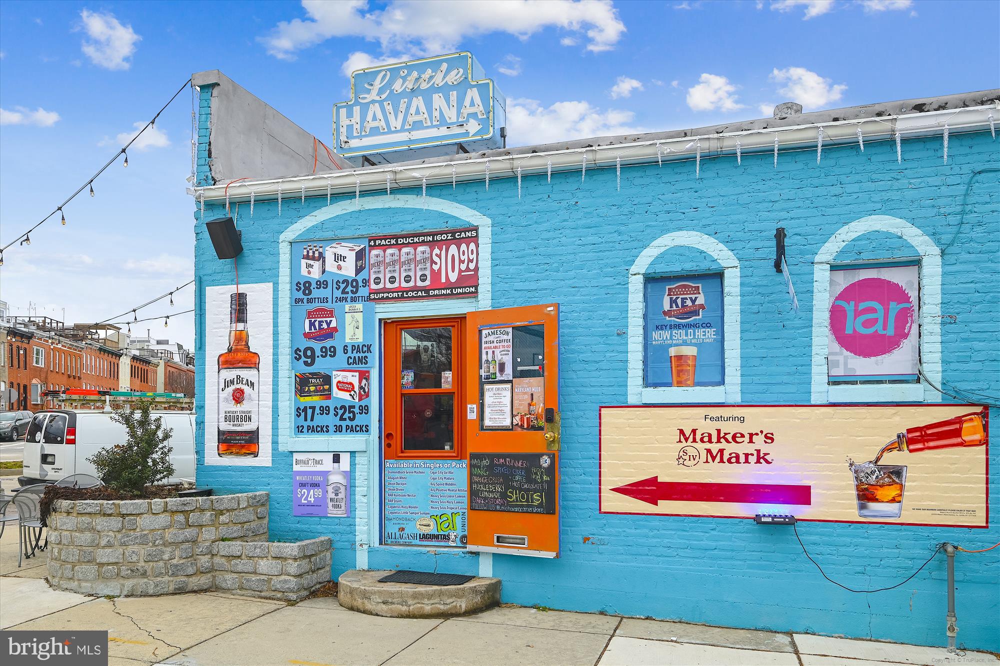 LOCUST POINT - Residential