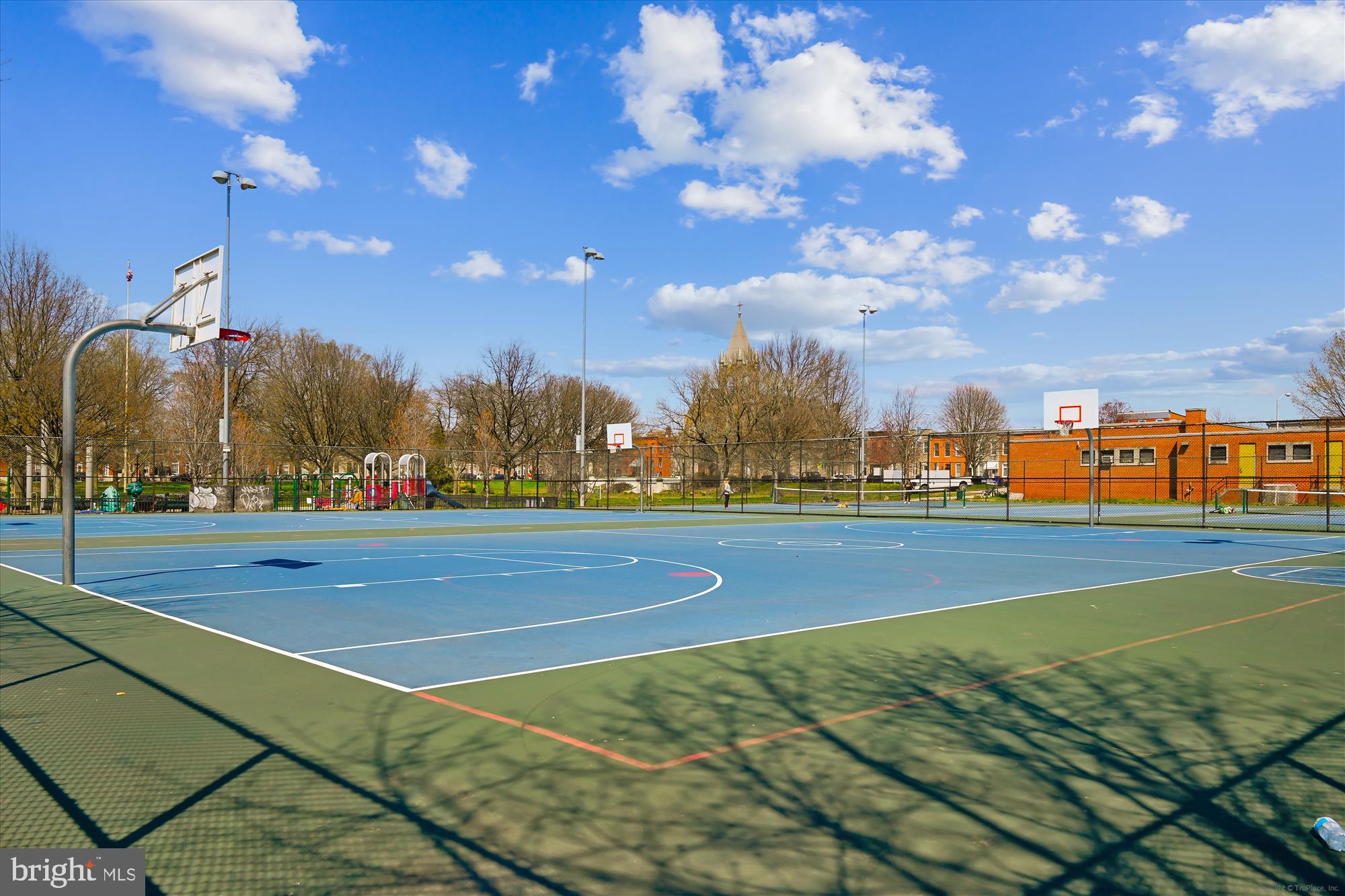 LOCUST POINT - Residential