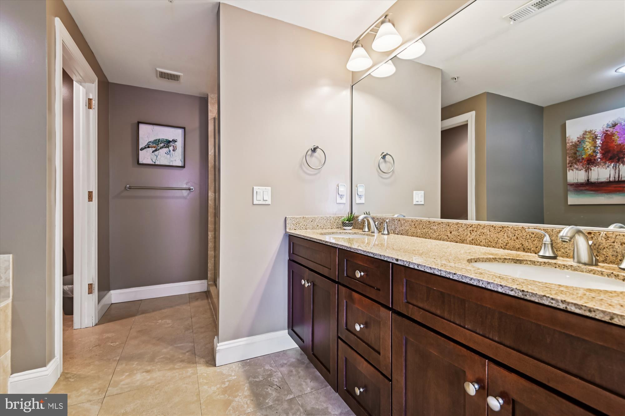 LOCUST POINT - Residential