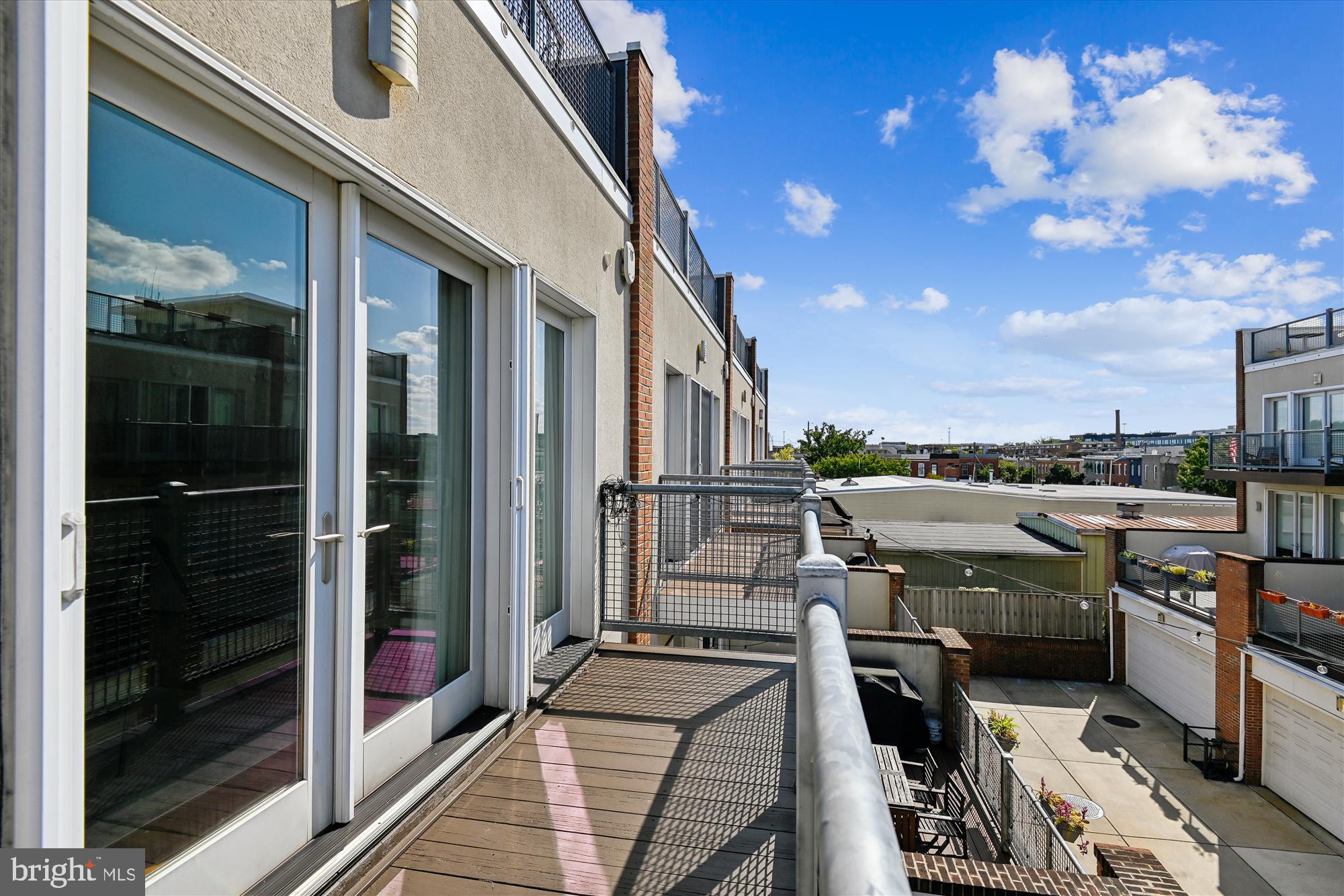 LOCUST POINT - Residential