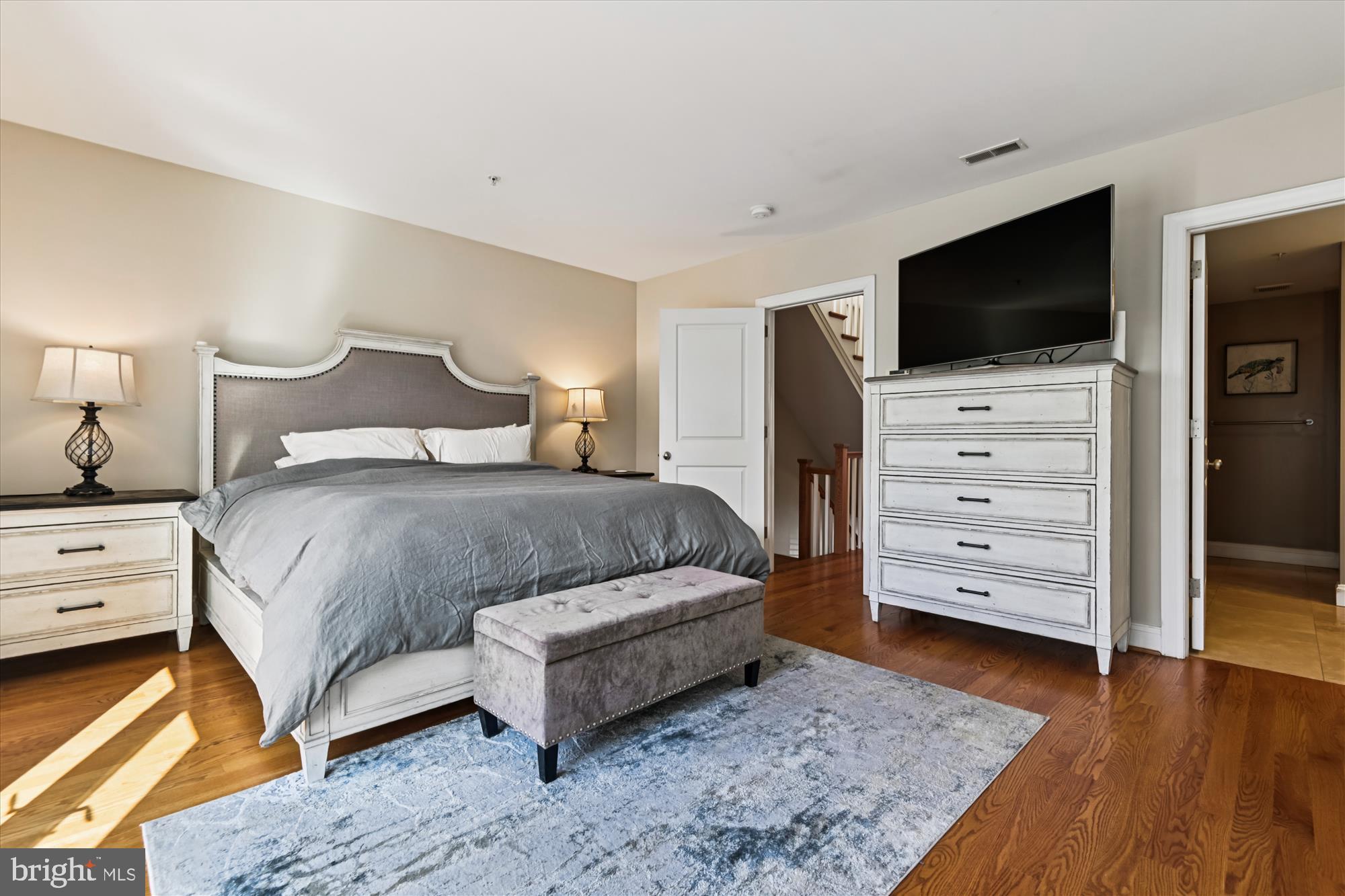 LOCUST POINT - Residential