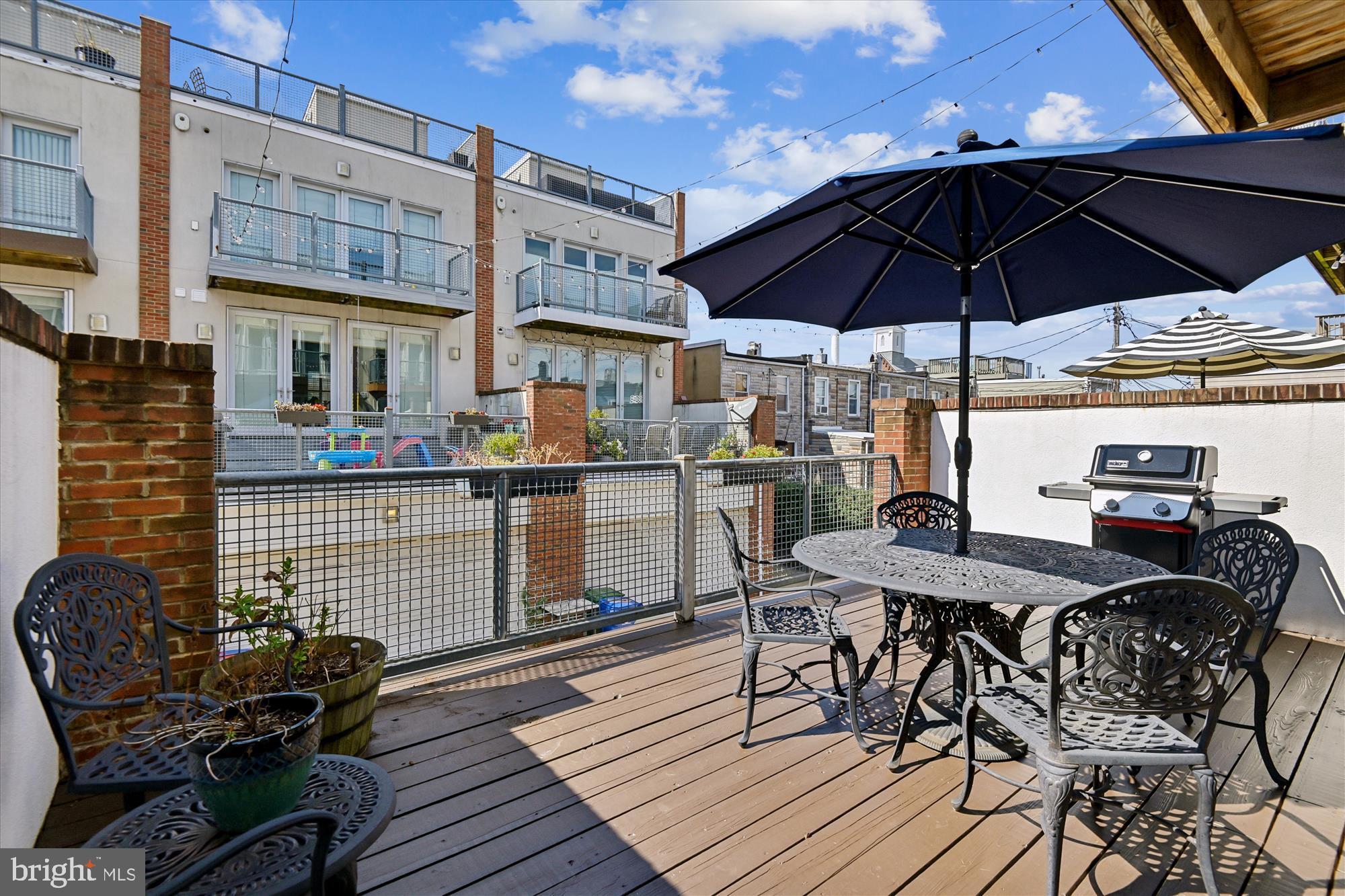 LOCUST POINT - Residential