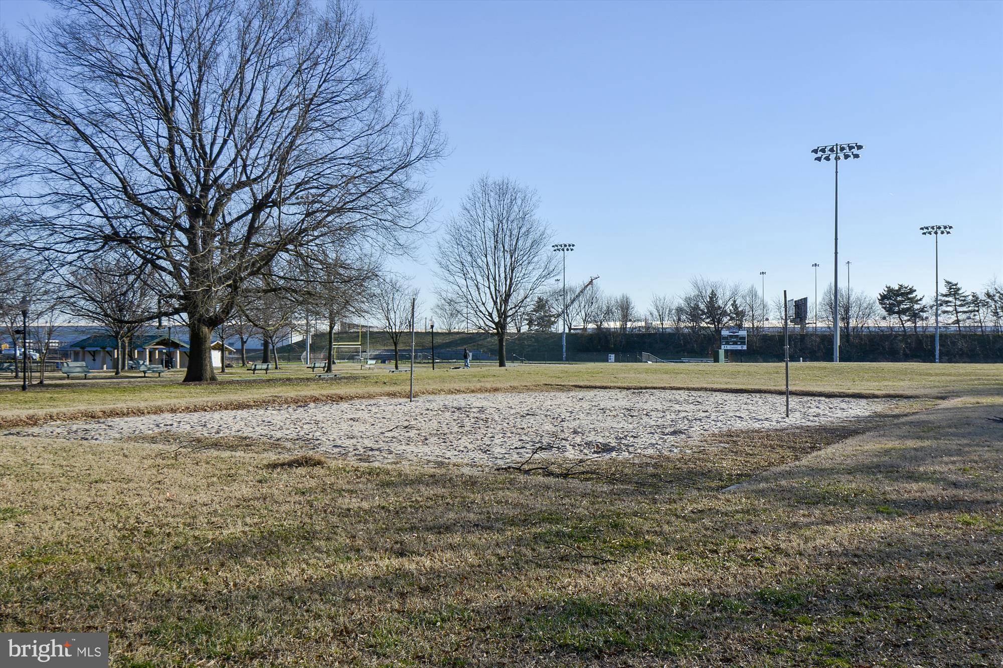LOCUST POINT - Residential