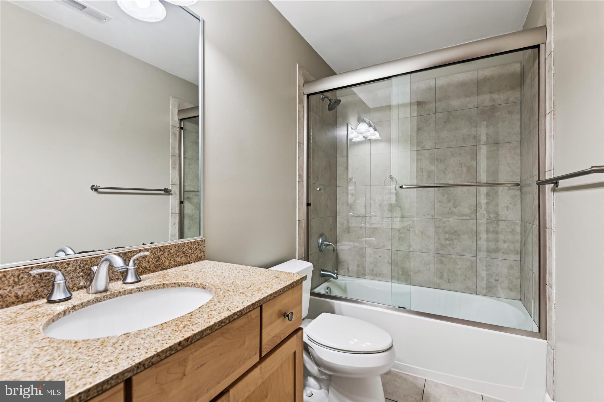 LOCUST POINT - Residential