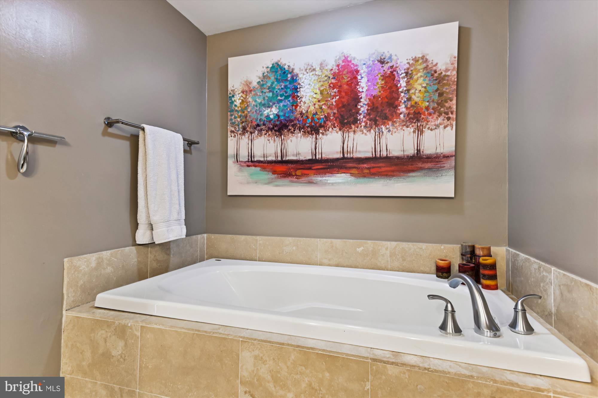 LOCUST POINT - Residential