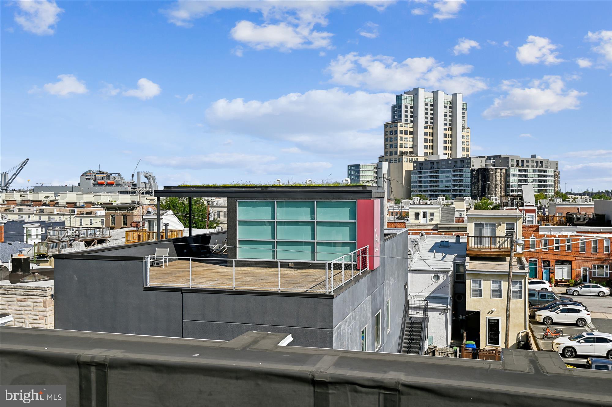 LOCUST POINT - Residential