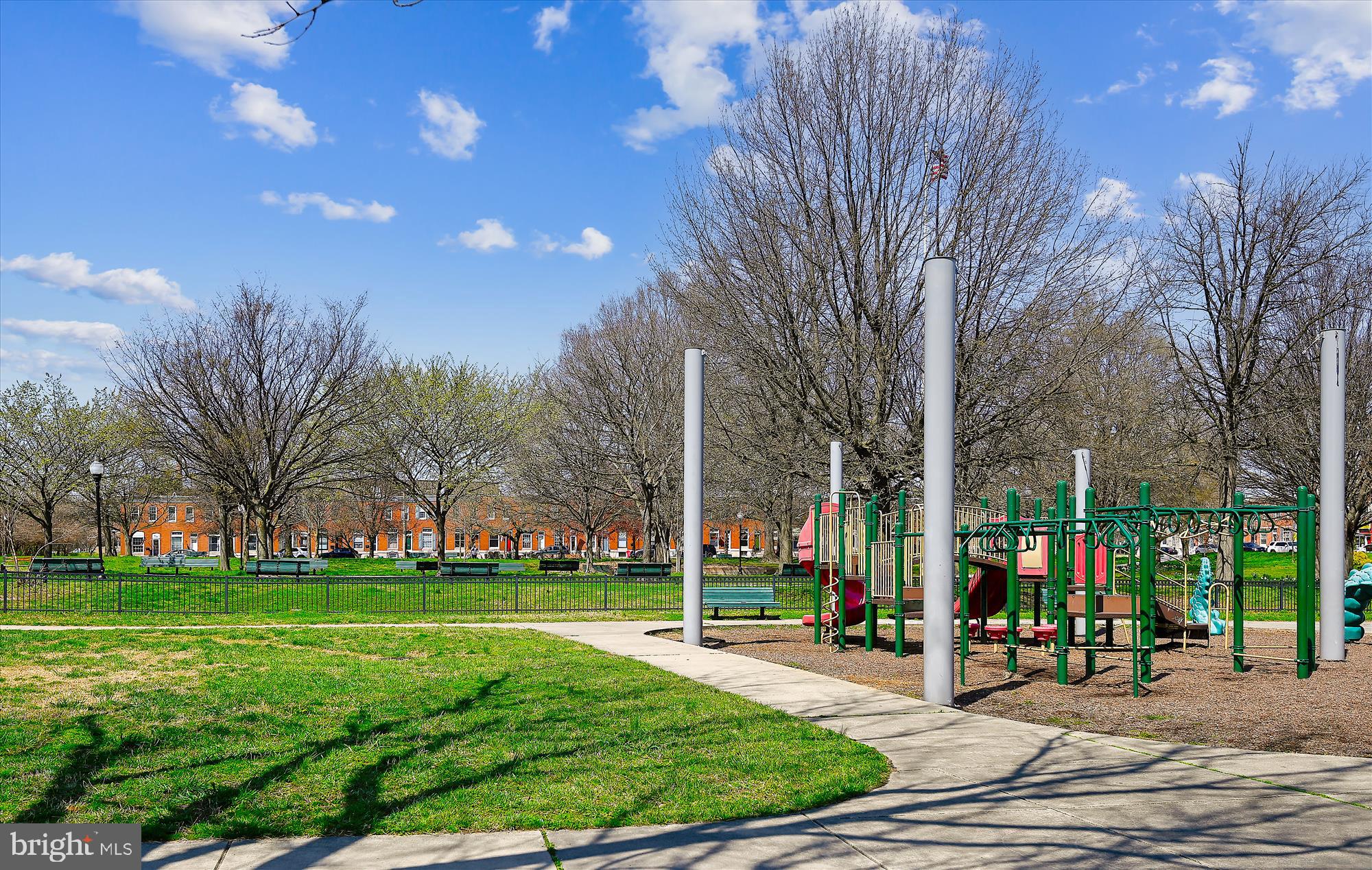 LOCUST POINT - Residential