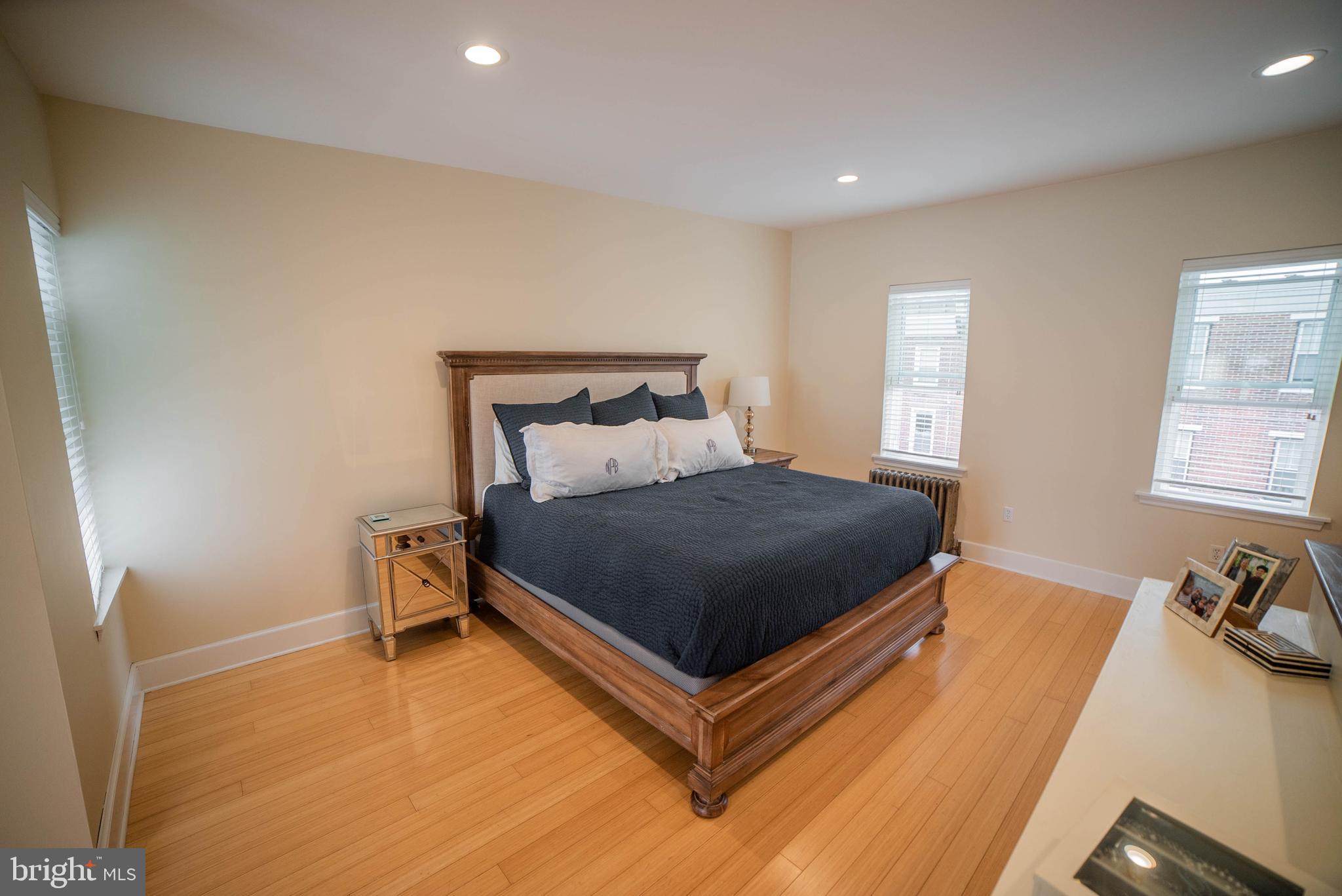 PASSYUNK SQUARE - Residential