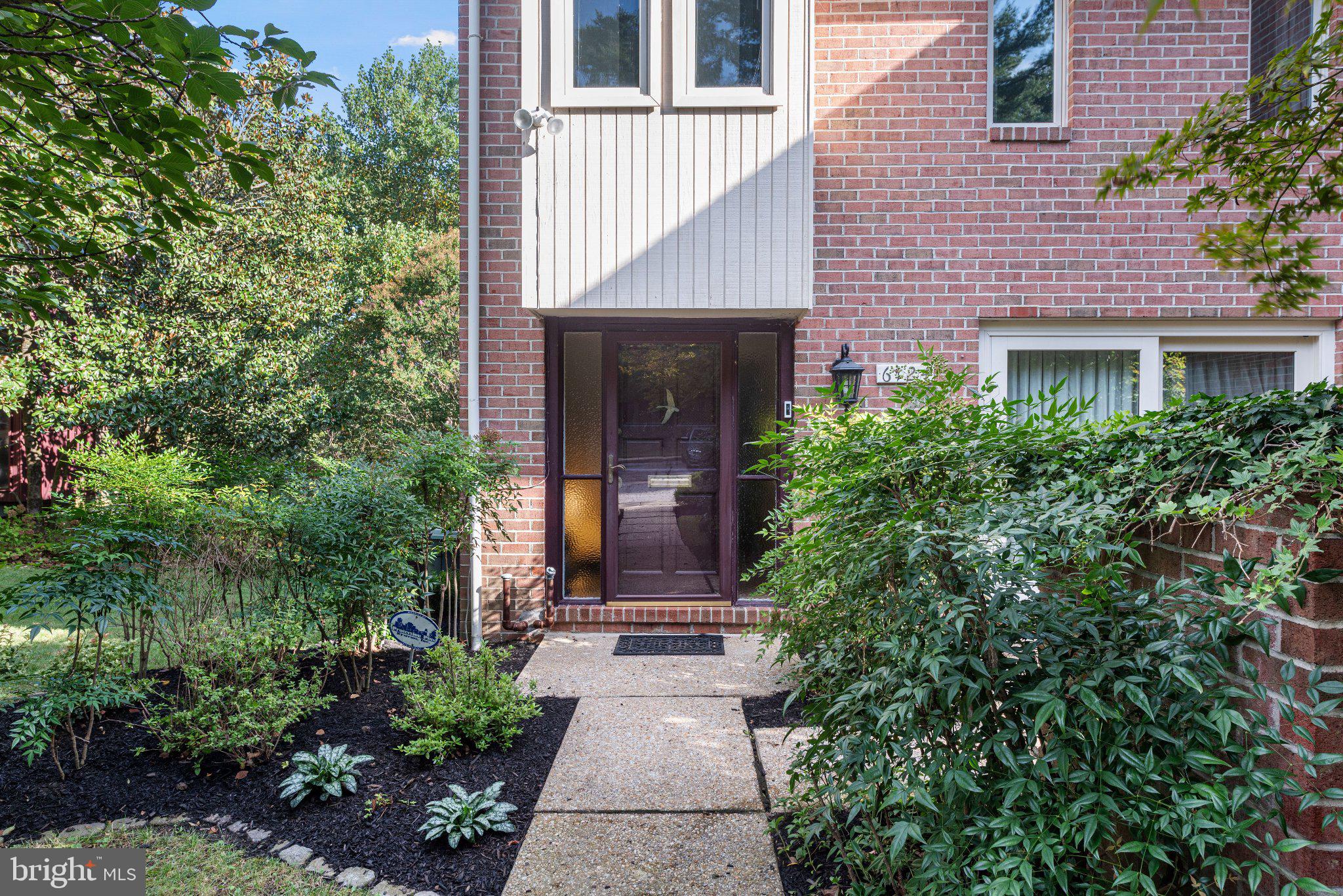 6124 BUCKINGHAM MANOR DRIVE