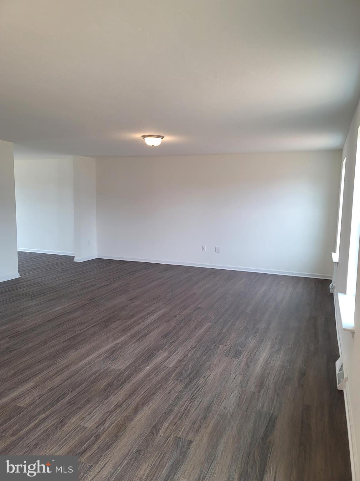 KINGS COURT AT BROWNSTONE - Residential