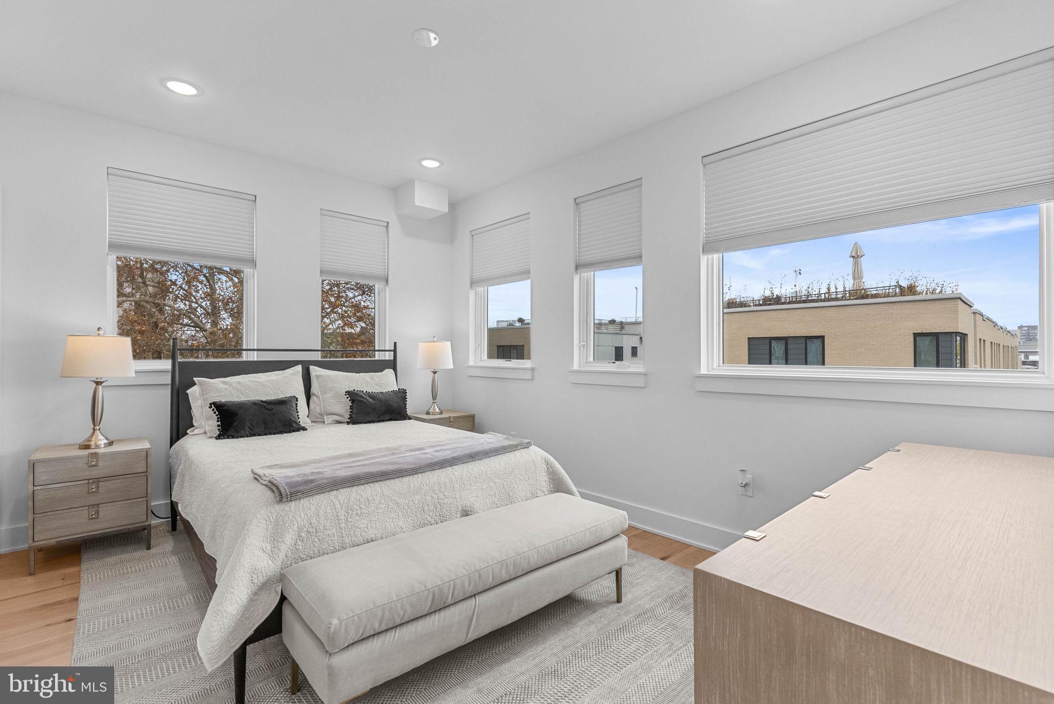 FRANCISVILLE - Residential