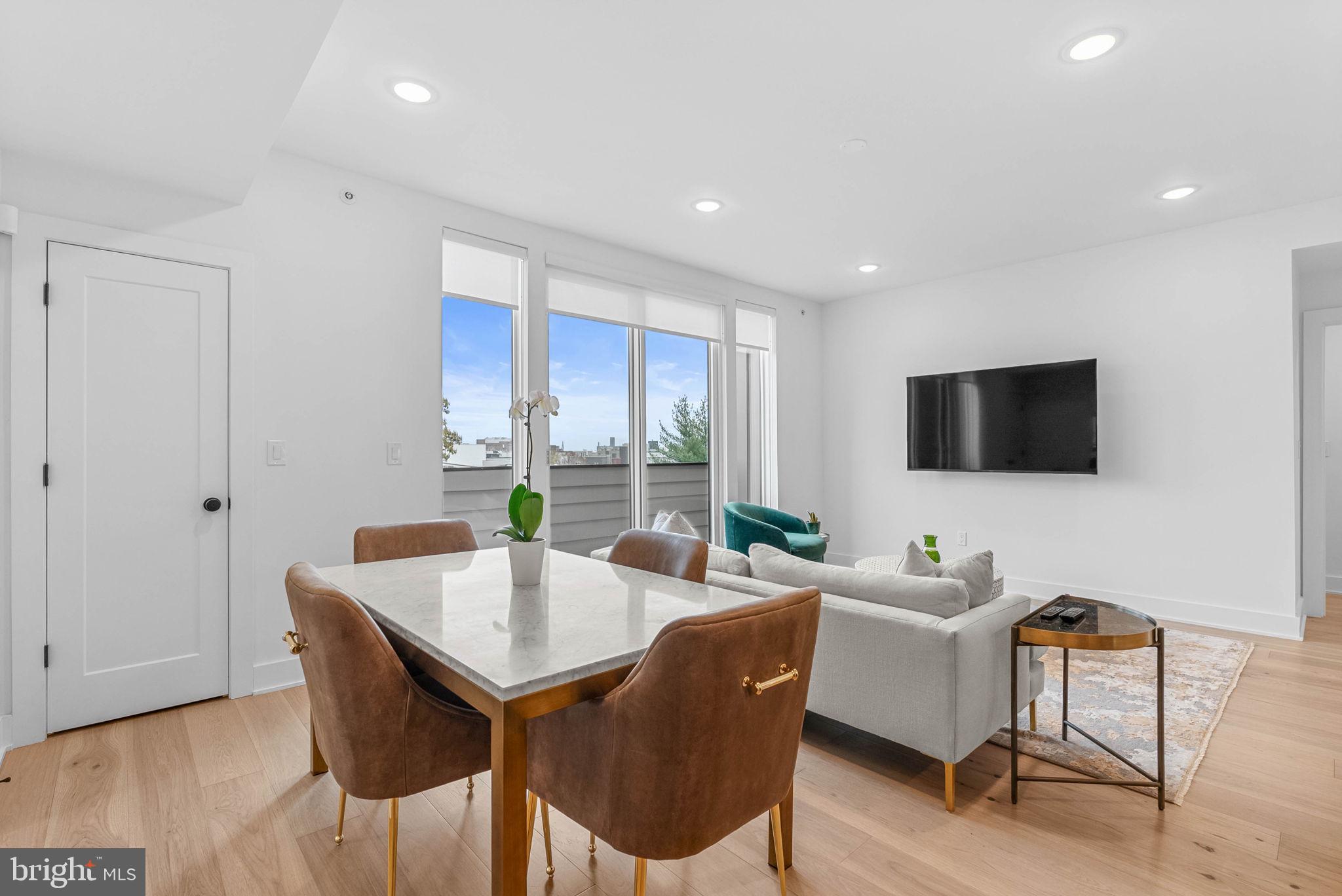 FRANCISVILLE - Residential