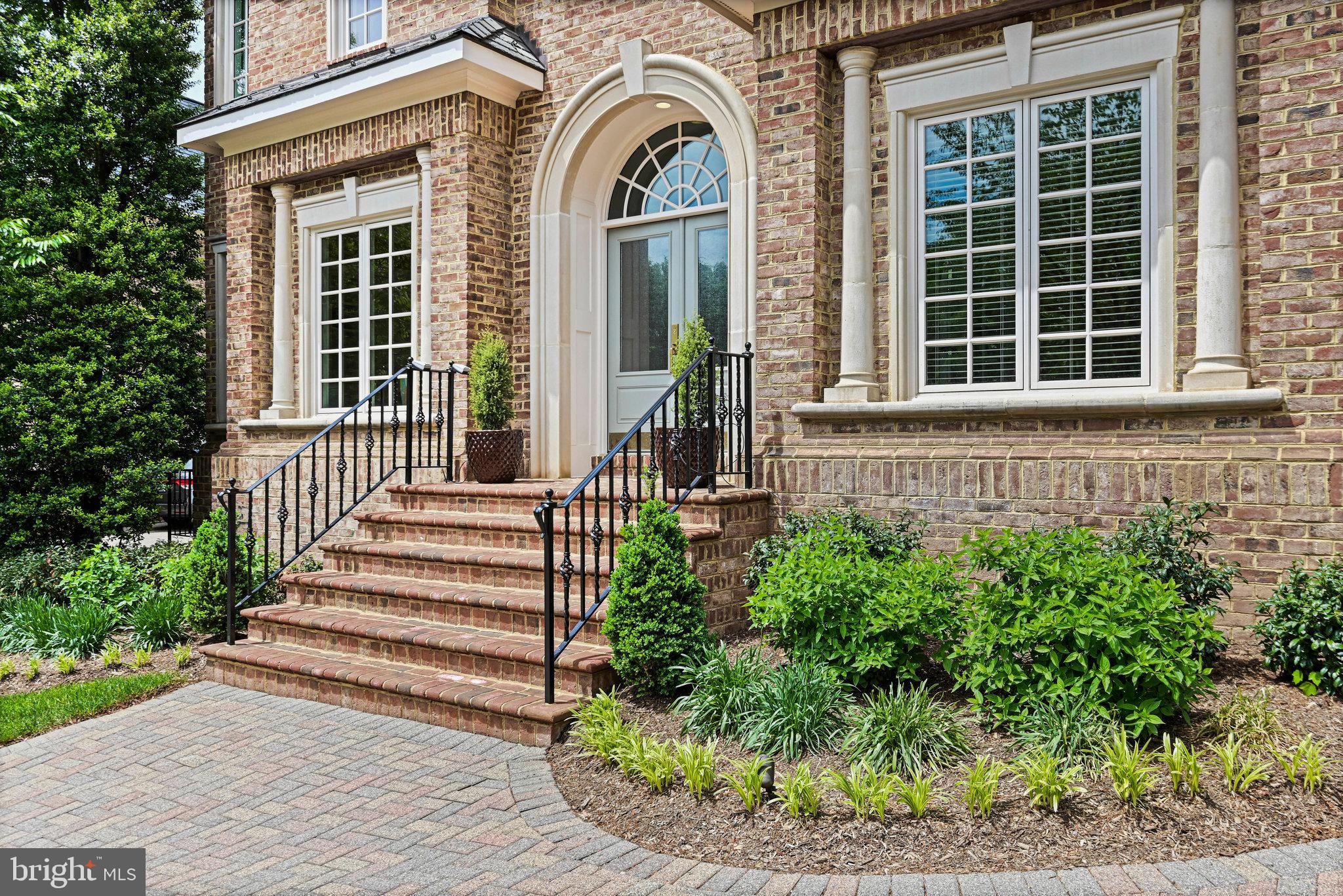 MAPLEWOOD - Residential