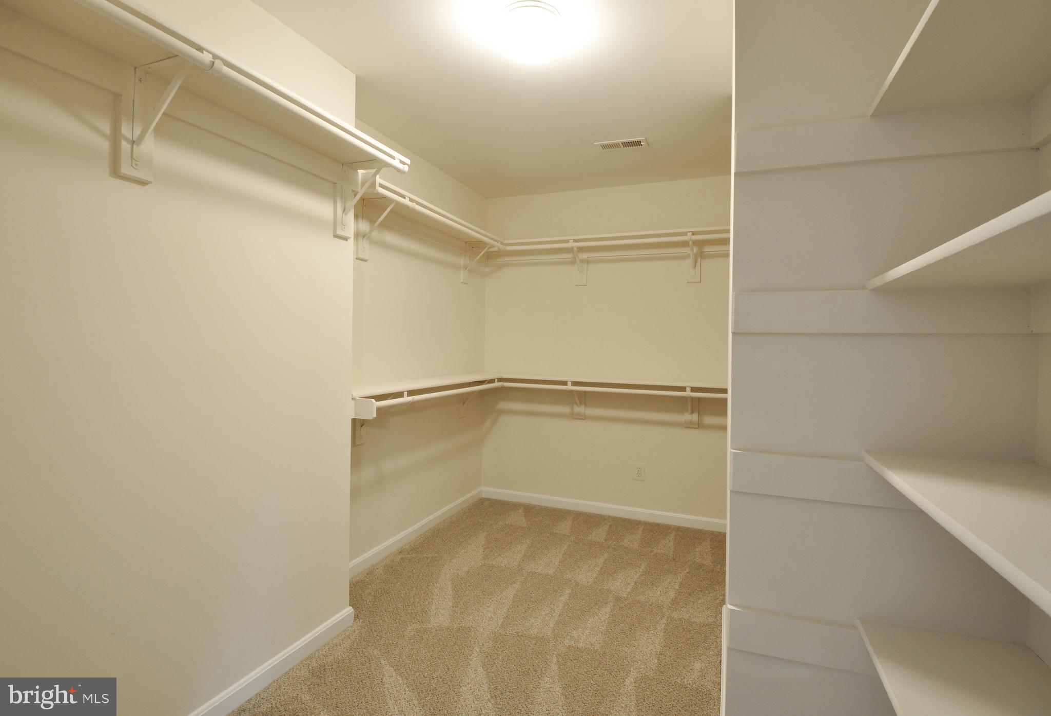 LEE'S HILL - Residential