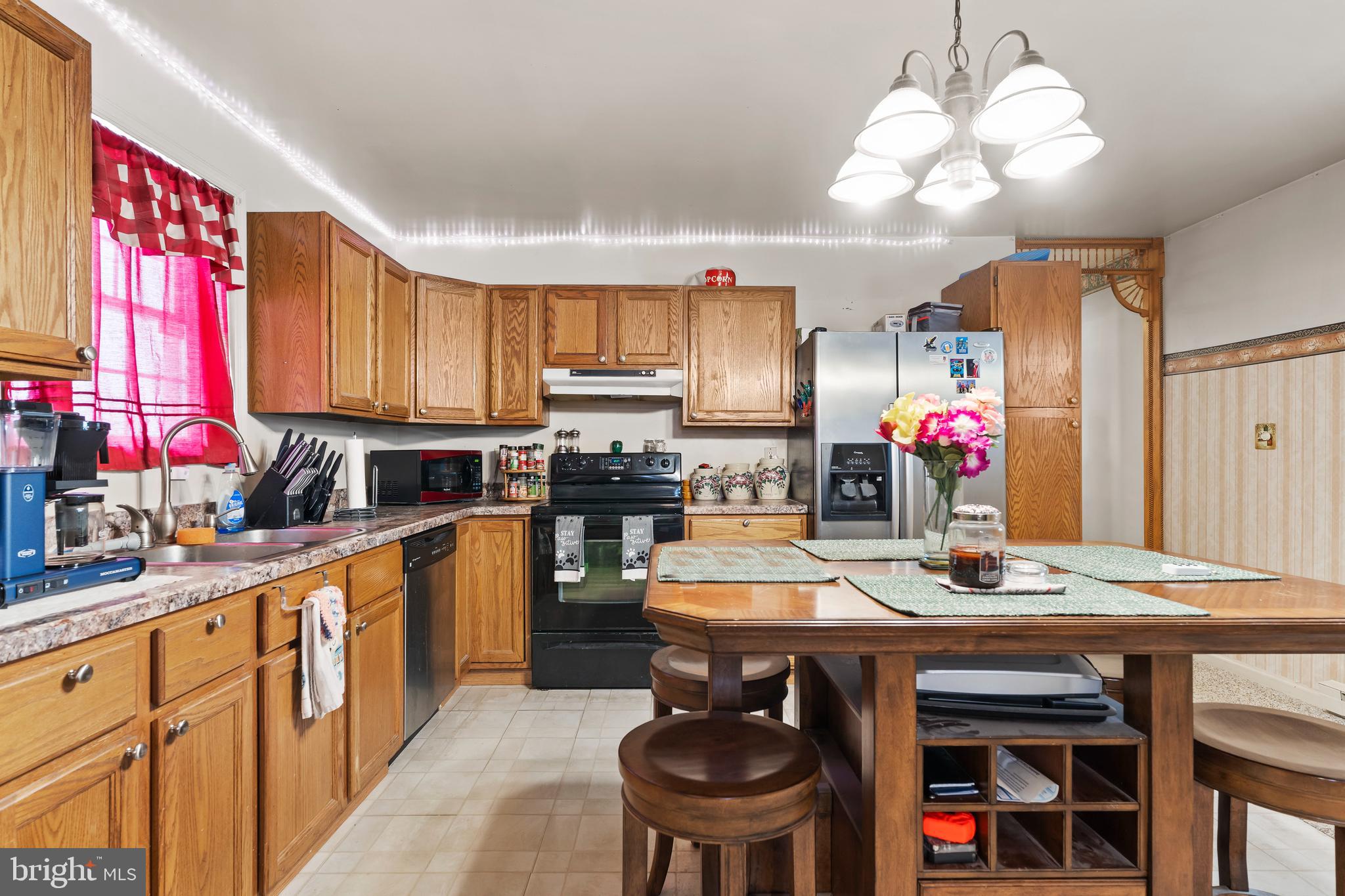 390 S 2ND STREET