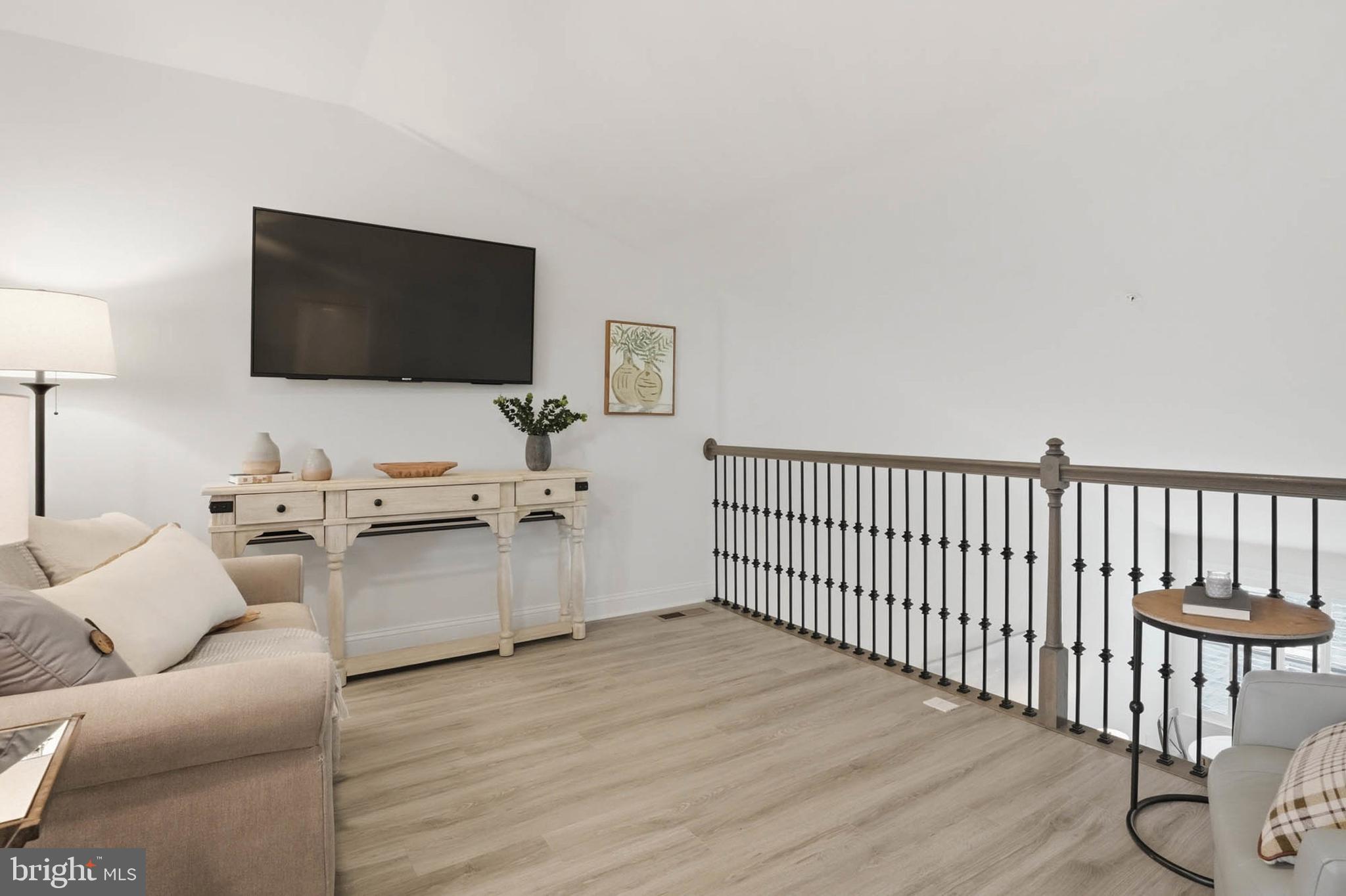 BAY BRIDGE COVE - Residential