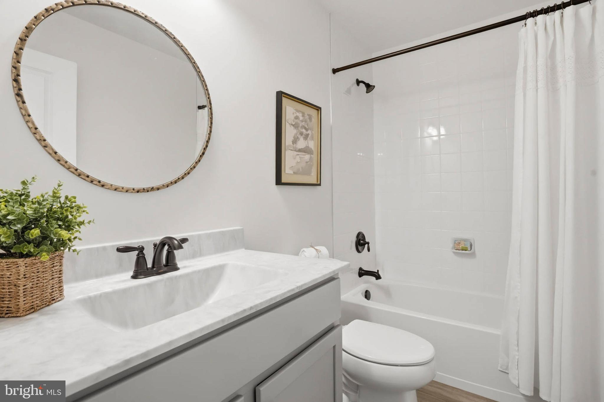 BAY BRIDGE COVE - Residential