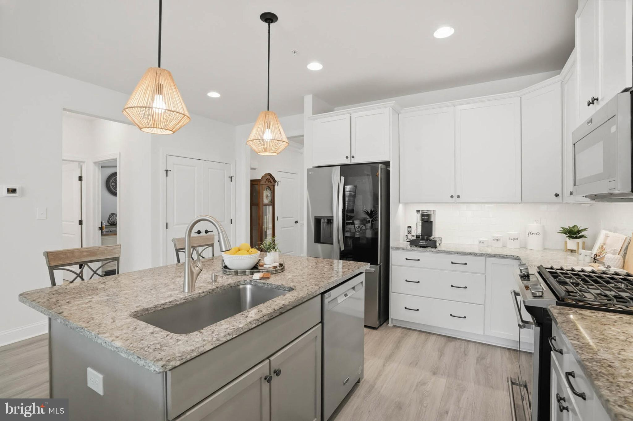 BAY BRIDGE COVE - Residential