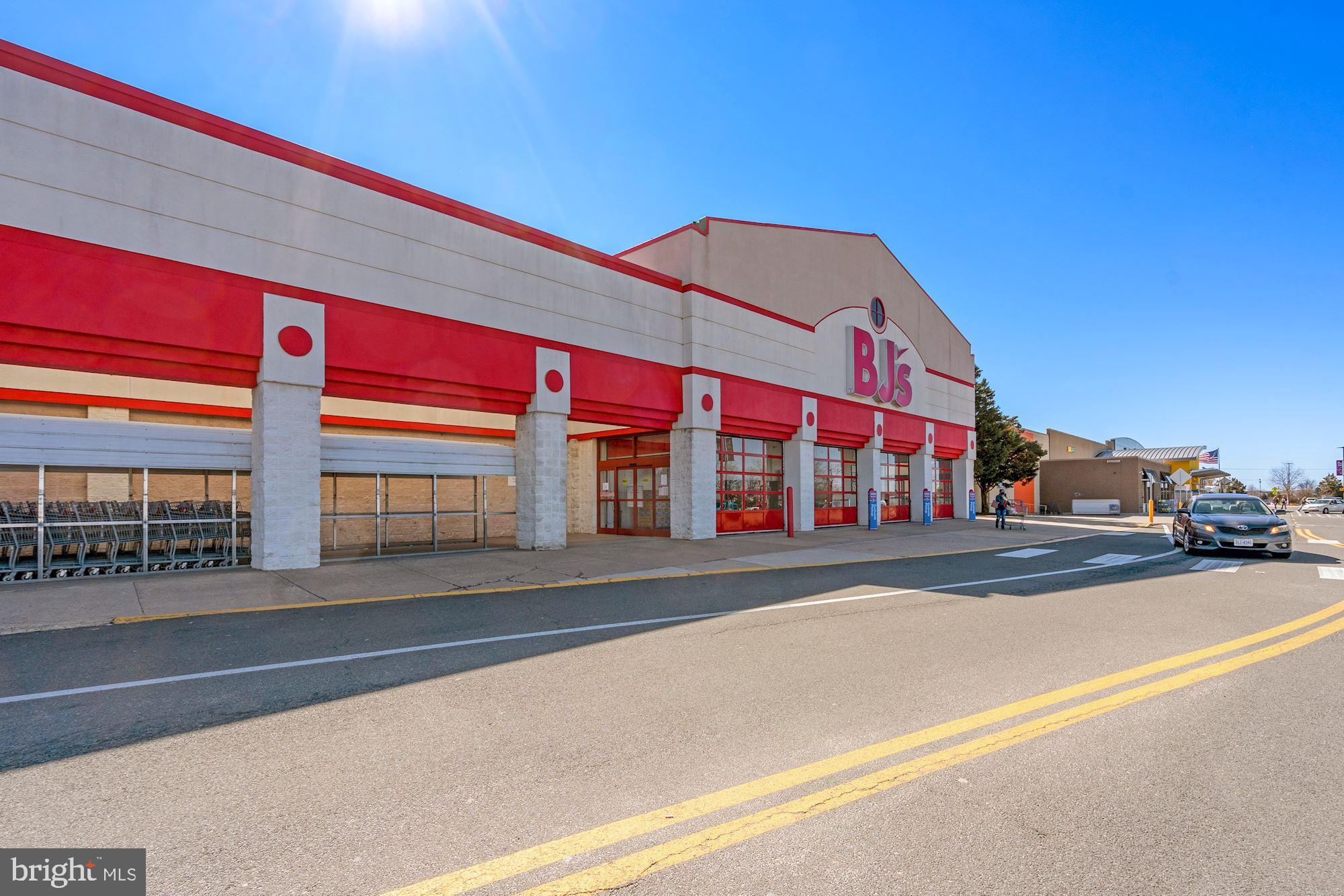 GATES OF FAIR LAKES - Residential