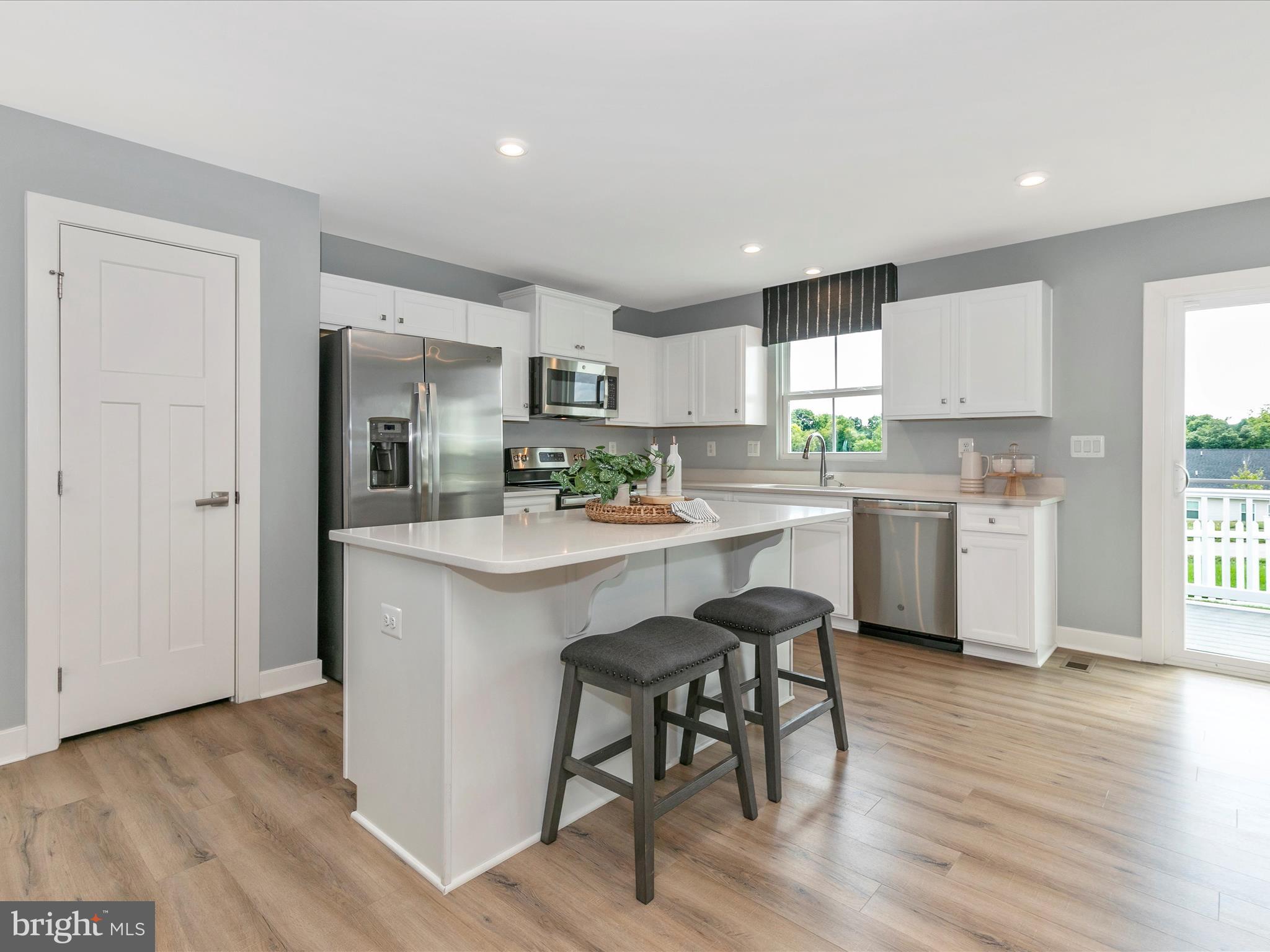 CARDINAL POINTE - Residential