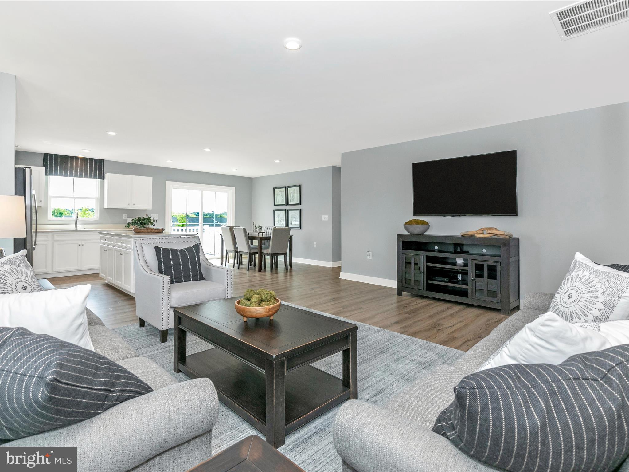 CARDINAL POINTE - Residential