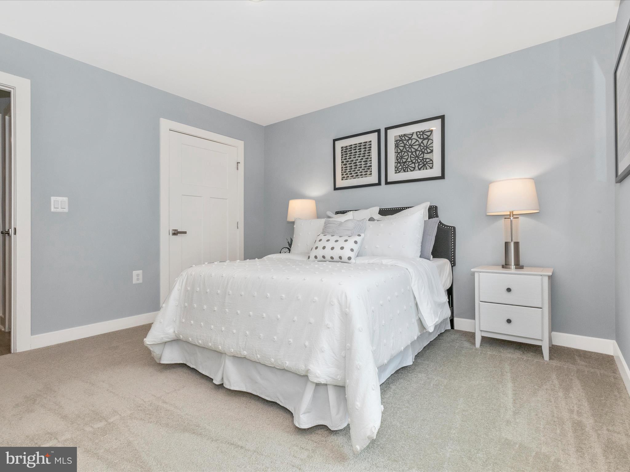 CARDINAL POINTE - Residential