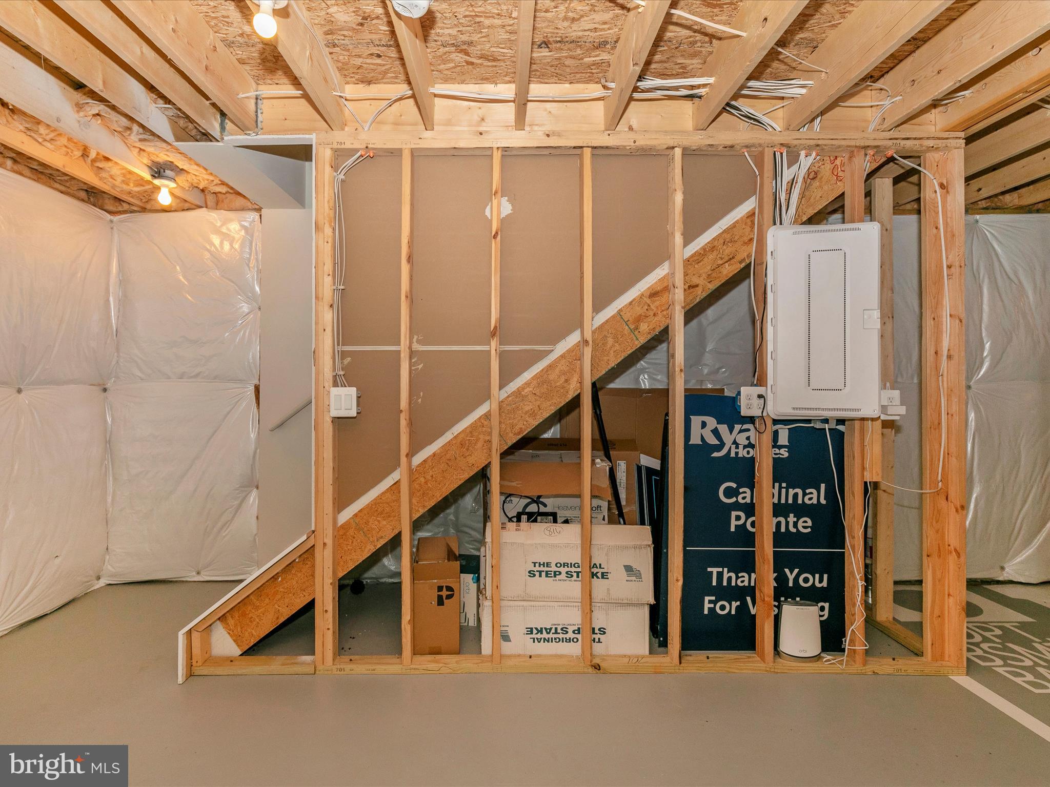 CARDINAL POINTE - Residential