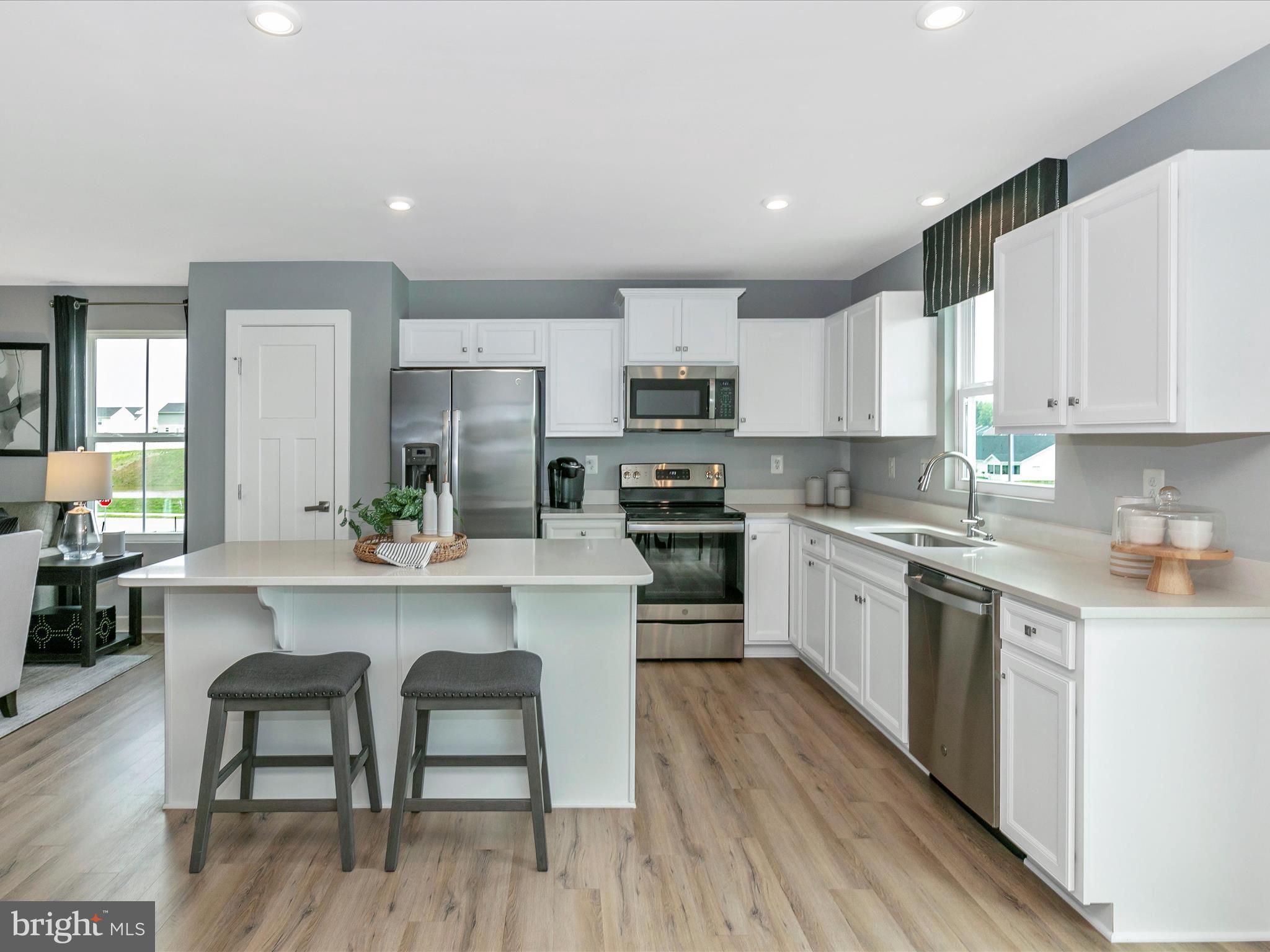 CARDINAL POINTE - Residential