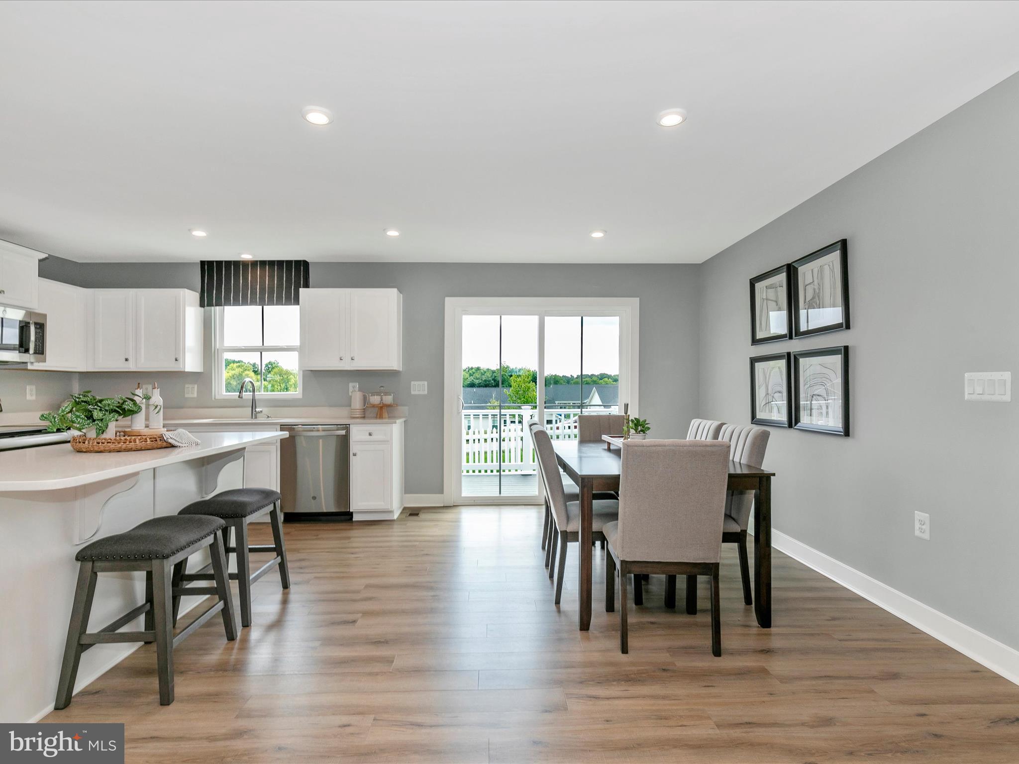 CARDINAL POINTE - Residential