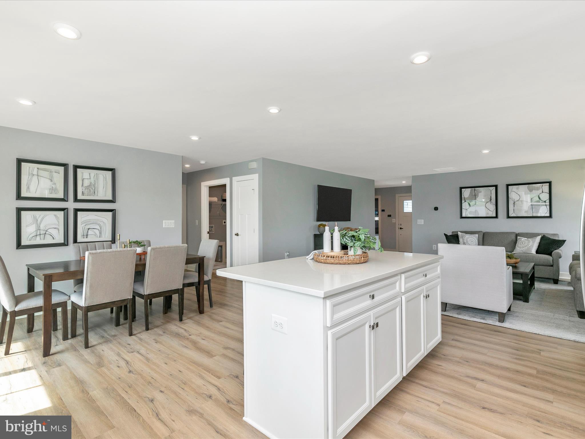 CARDINAL POINTE - Residential