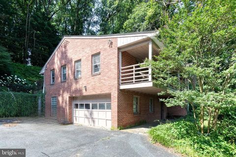 Homes For Sale - 8229 Bellona Avenue<br/> Baltimore County, BALTIMORE, MD 21204