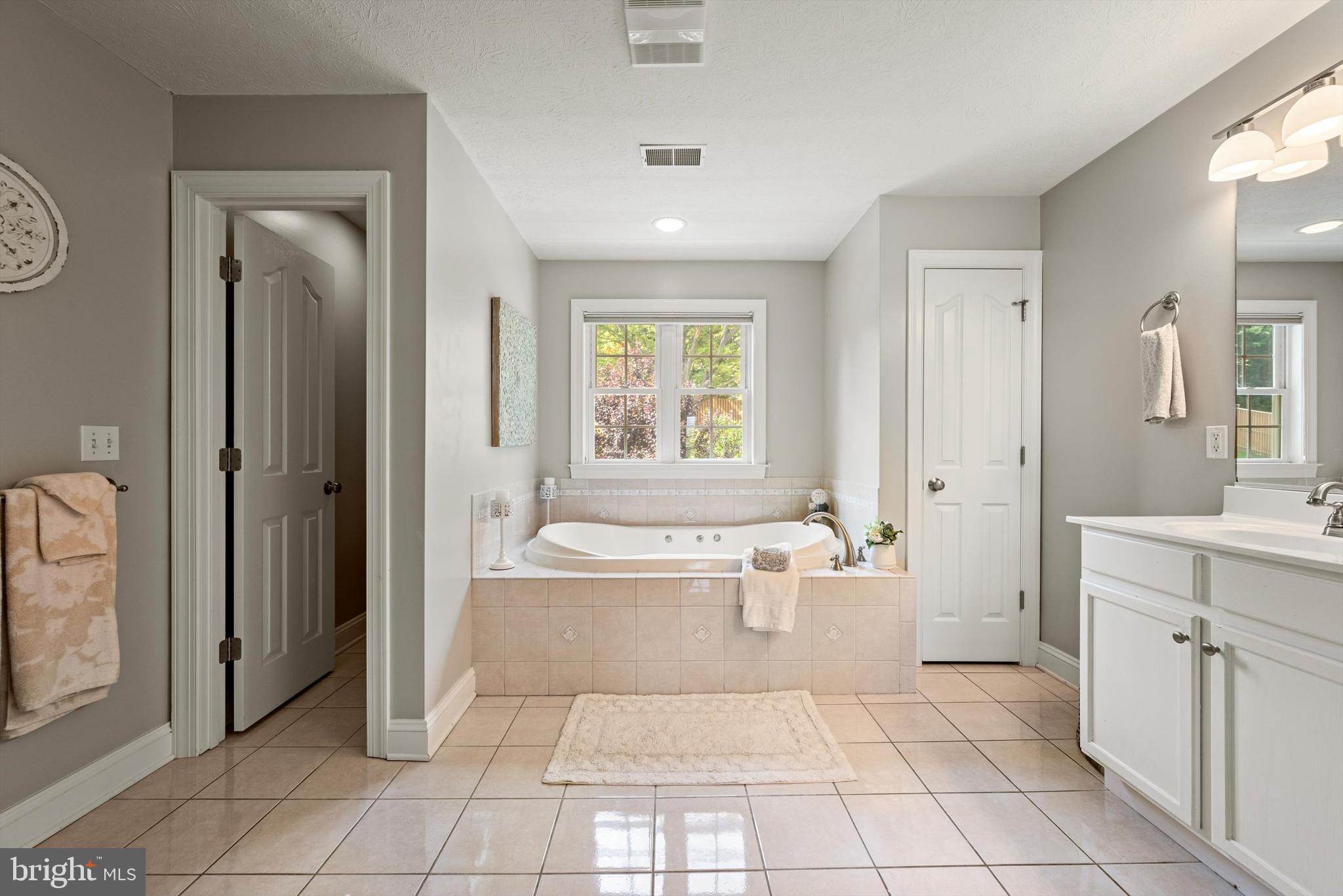 STONEBROOK FARMS - Residential