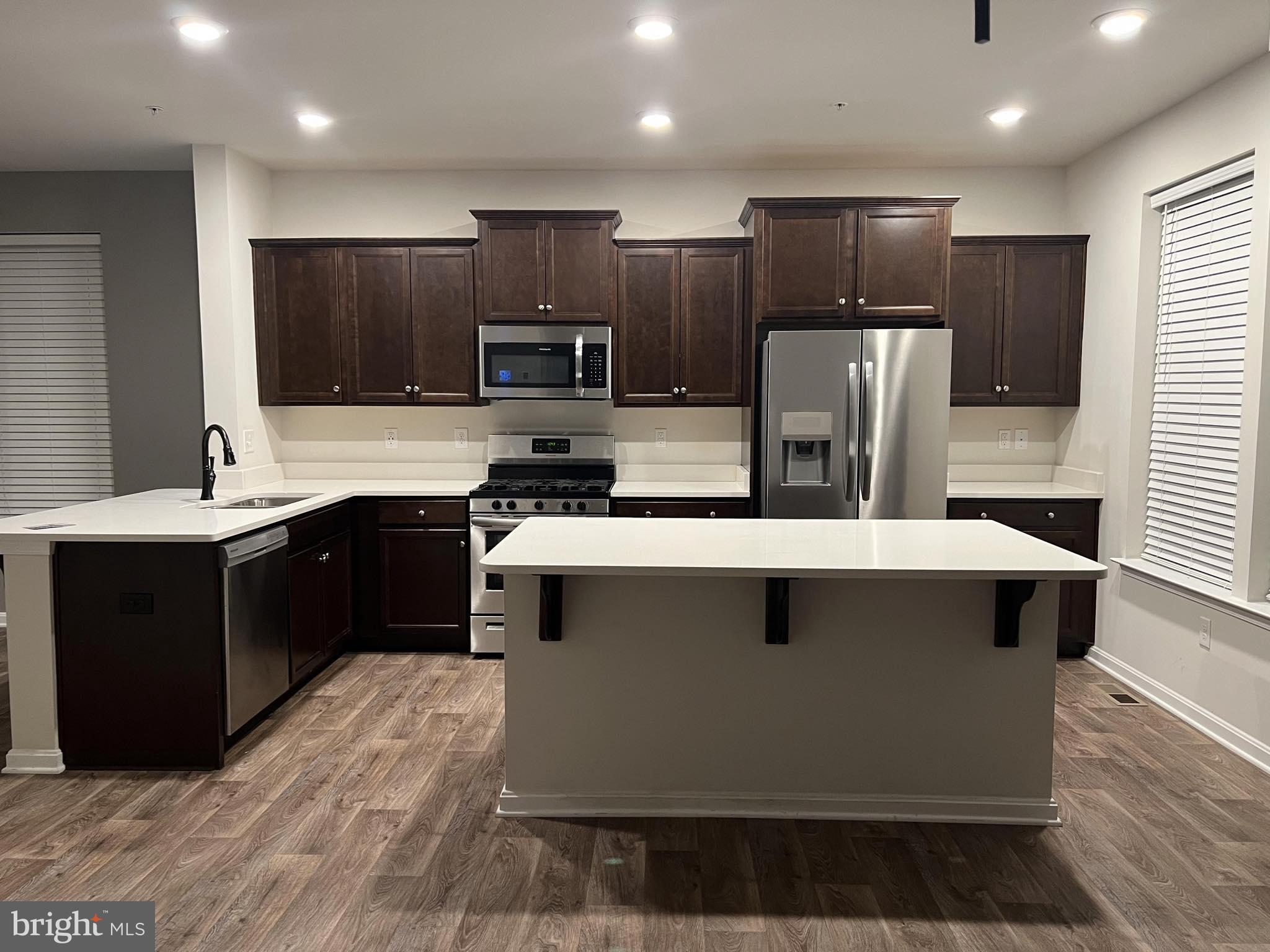 SEVERN MEADOWS - Residential