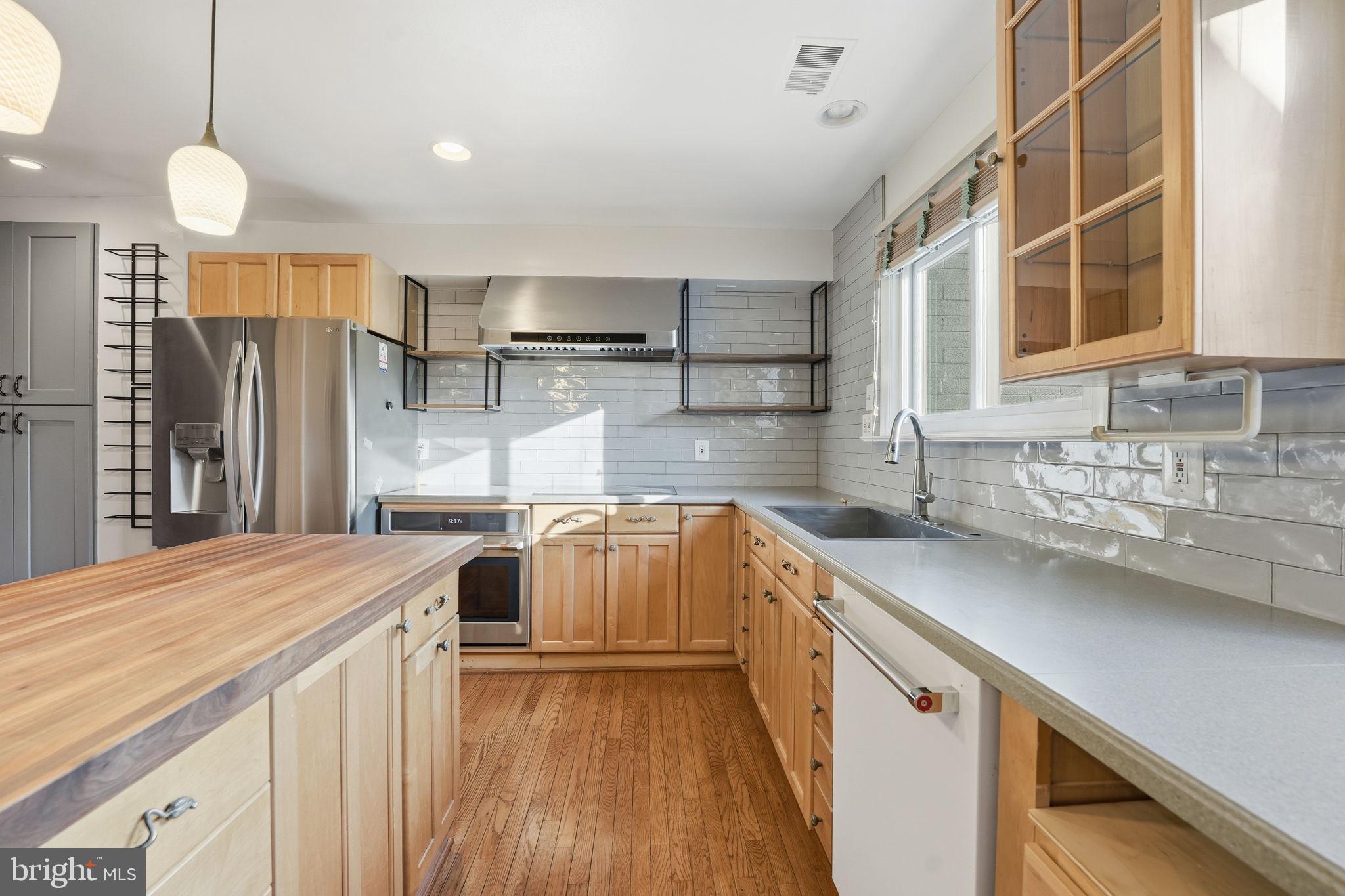 RESTON - Residential Lease