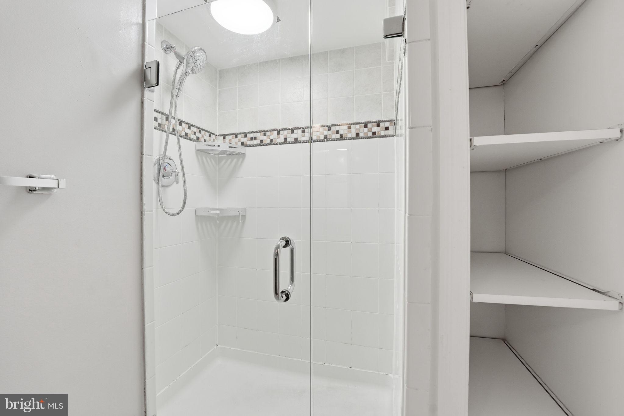 RESTON - Residential Lease