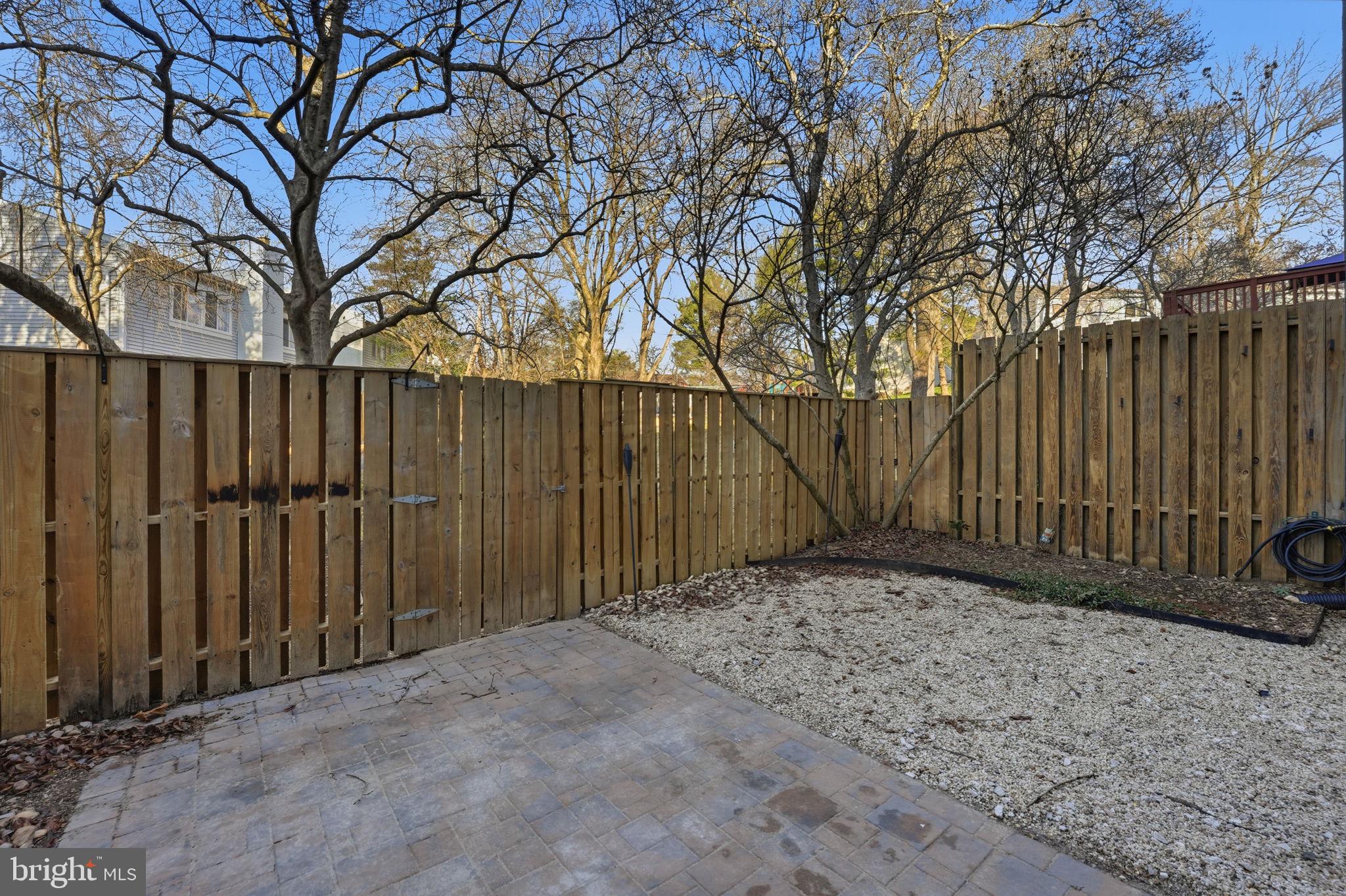 RESTON - Residential Lease