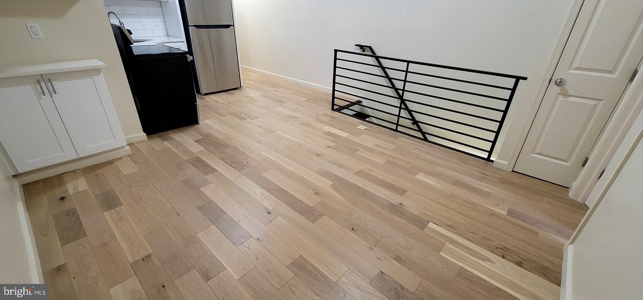 1219 W SILVER STREET 2ND FLOOR