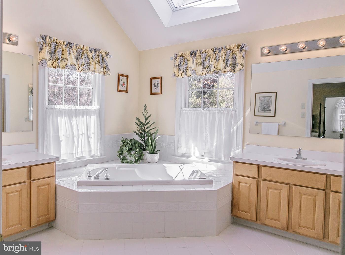 OAKHURST - Residential