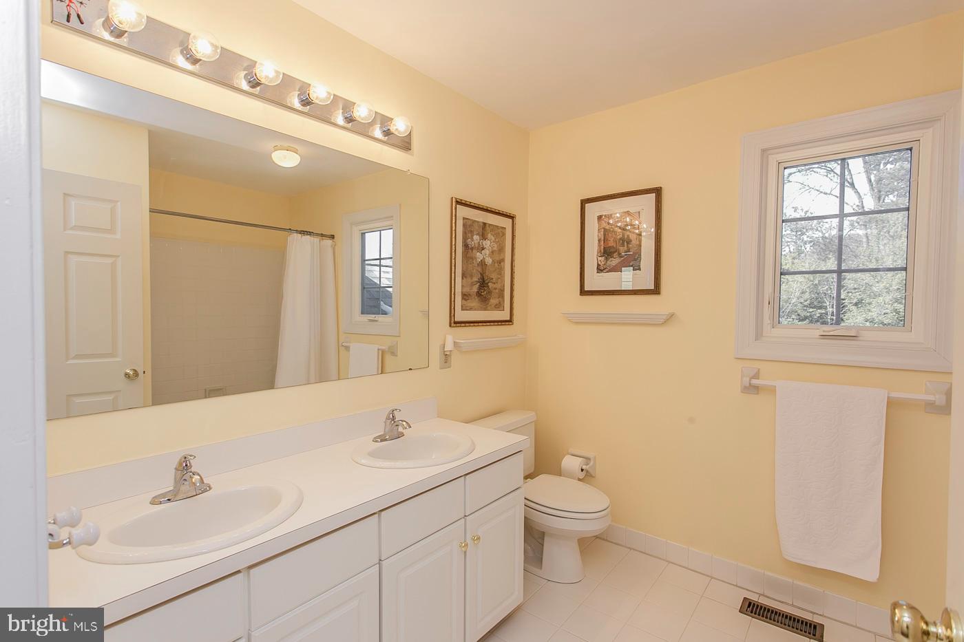 OAKHURST - Residential