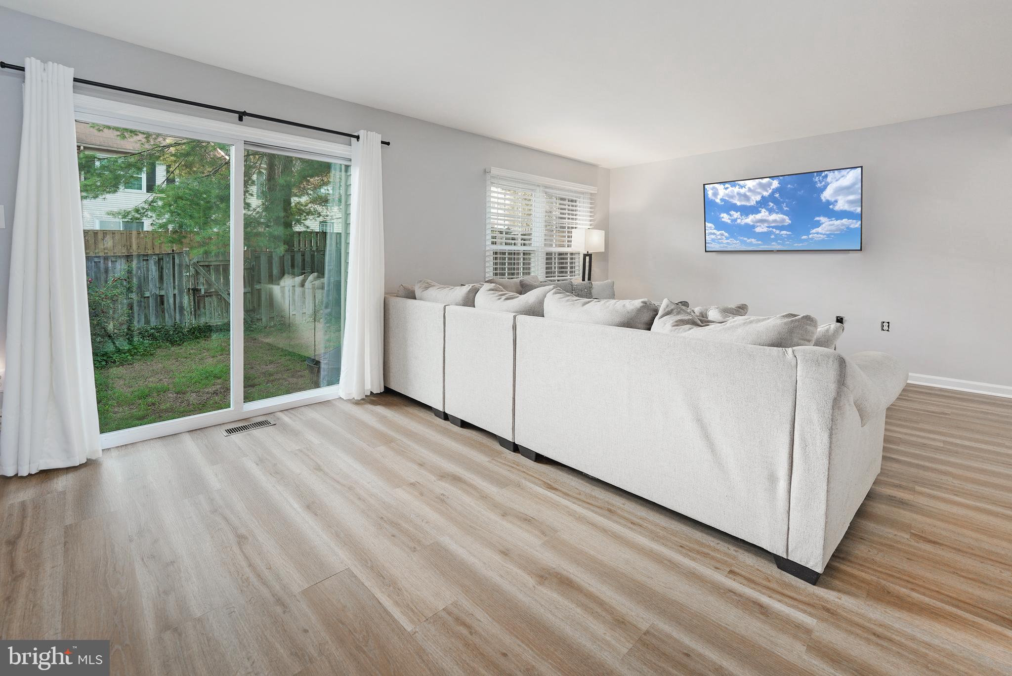 LAKE RIDGE - Residential Lease